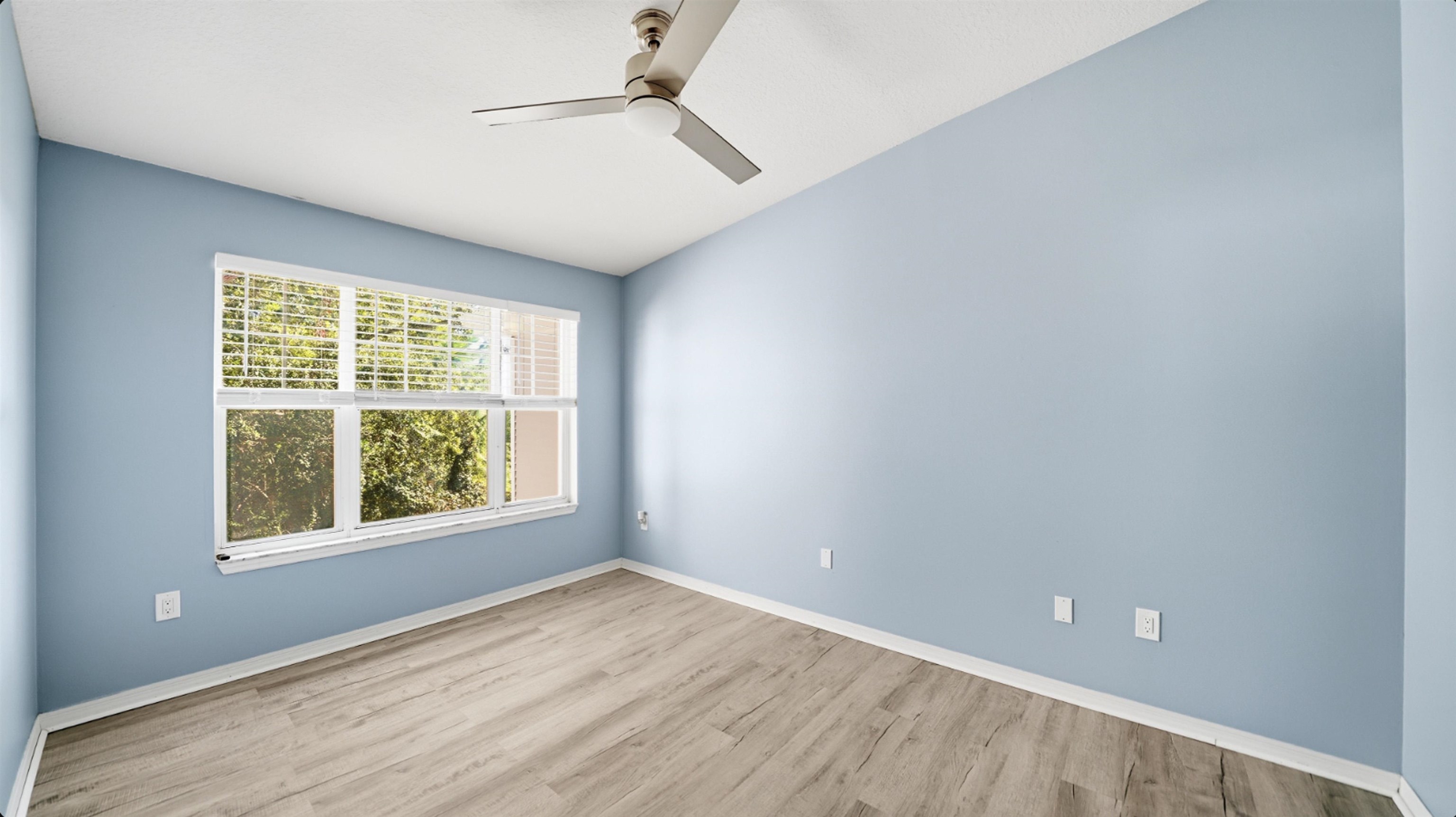 Image 22 of 48 For 29205 Harbour Vista Cir