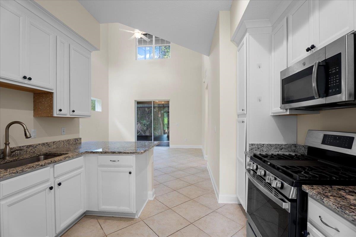 Image 10 of 39 For 180 Canyon Trl