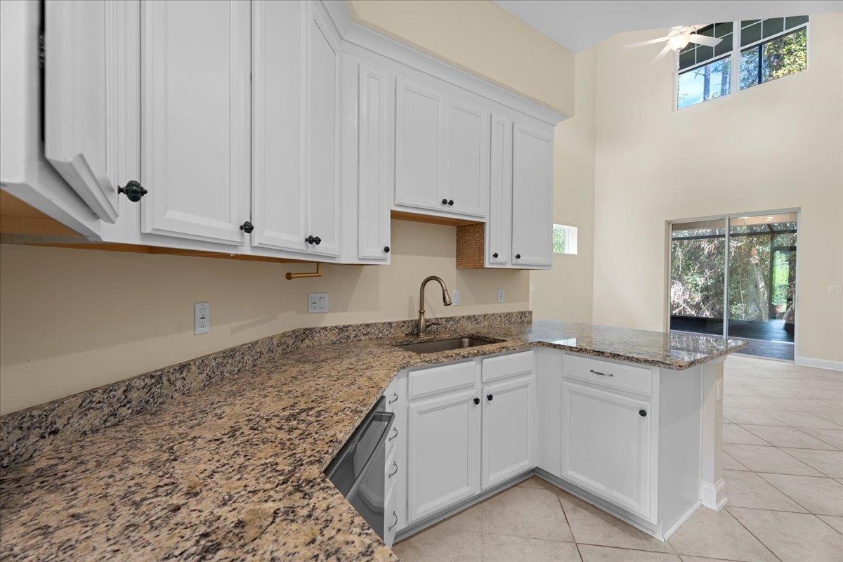 Image 11 of 39 For 180 Canyon Trl