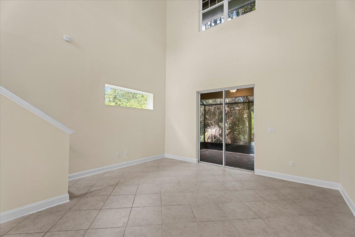 Image 34 of 39 For 180 Canyon Trl