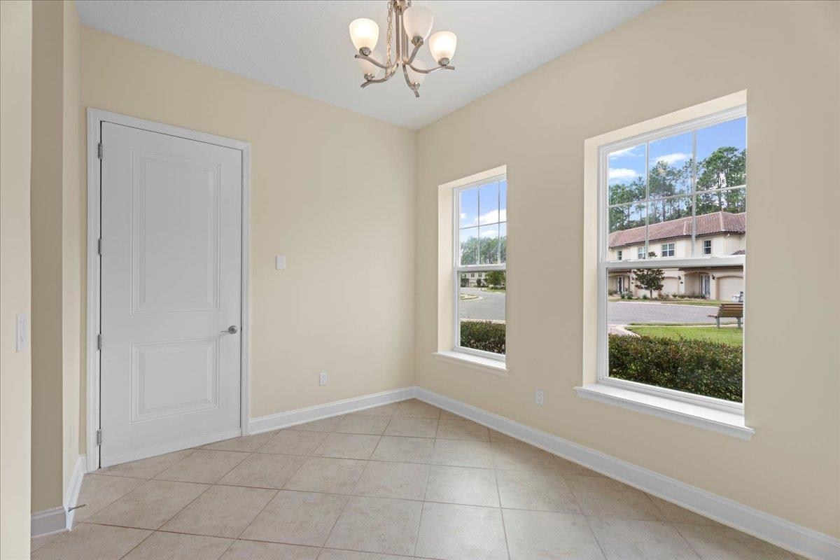 Image 6 of 39 For 180 Canyon Trl