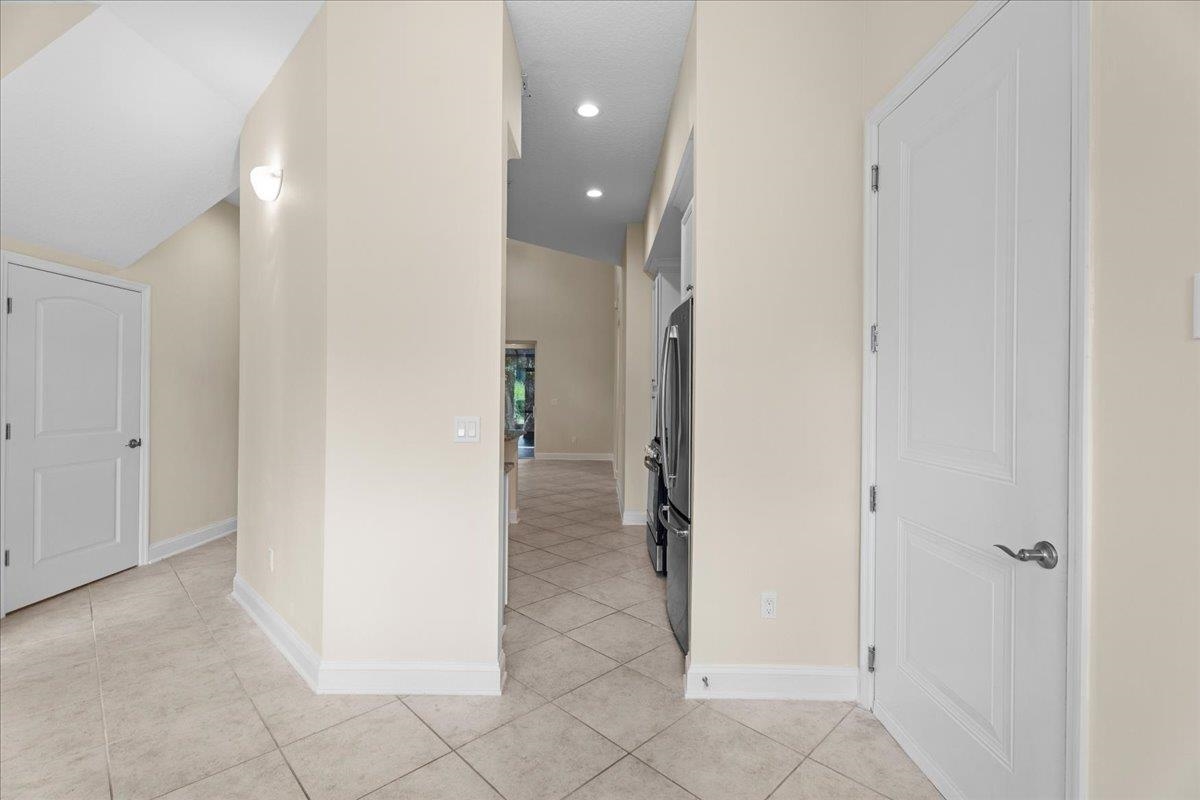 Image 7 of 39 For 180 Canyon Trl