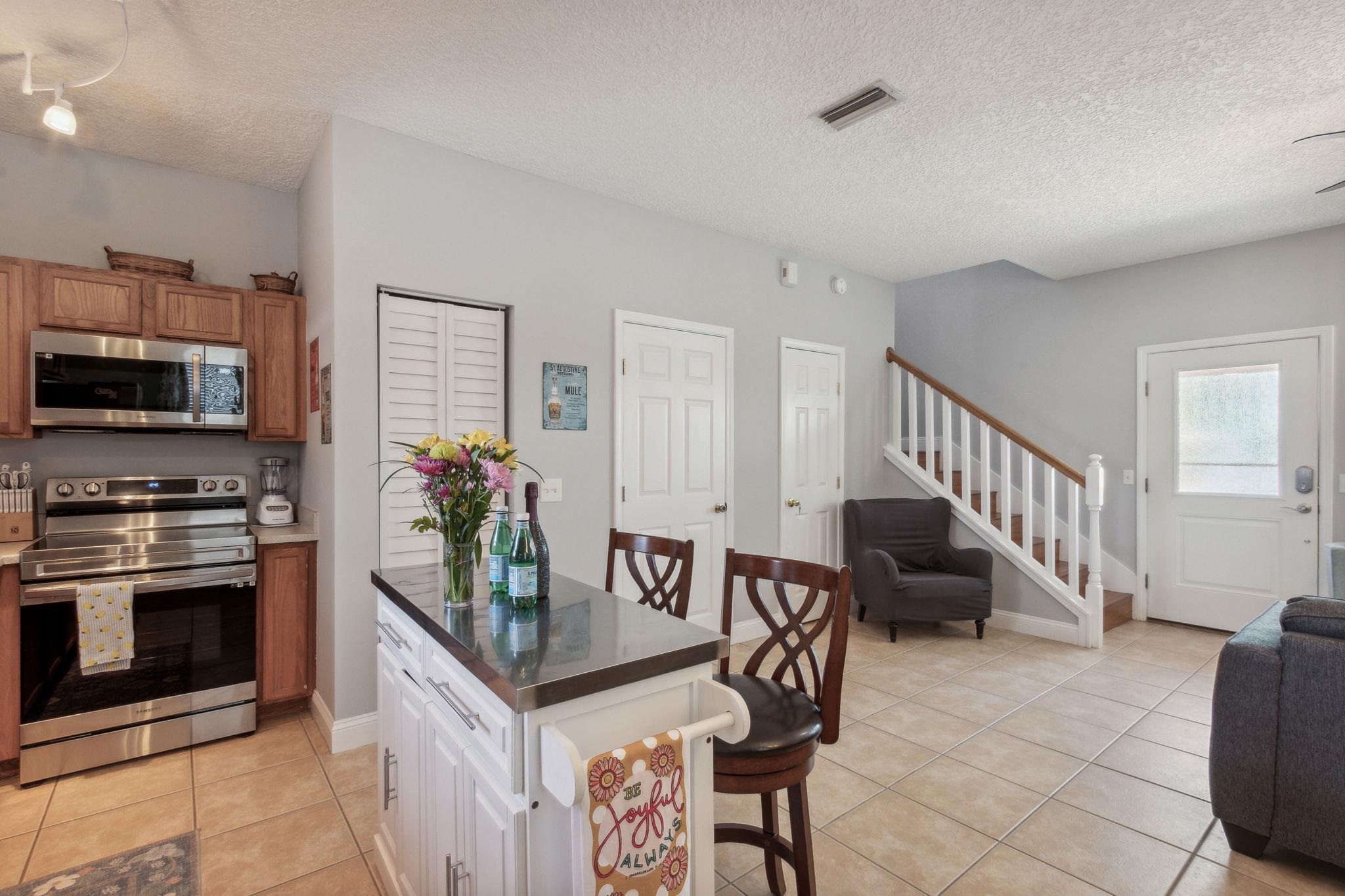 Image 20 of 48 For 133 Pomar Street