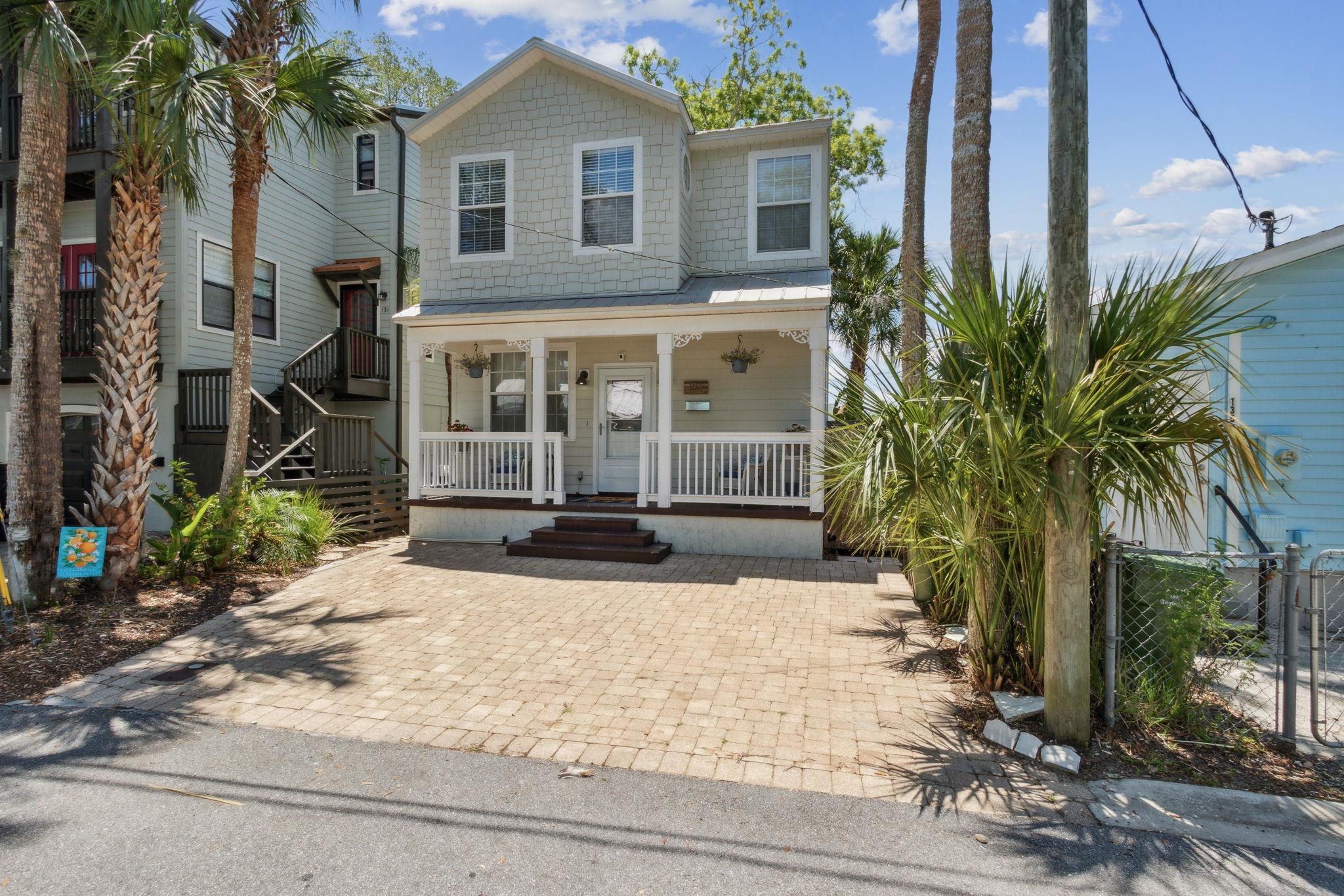 Image 4 of 48 For 133 Pomar Street