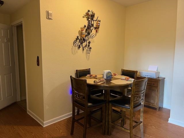 Image 9 of 15 For 425 Villa San Marco Drive S 301