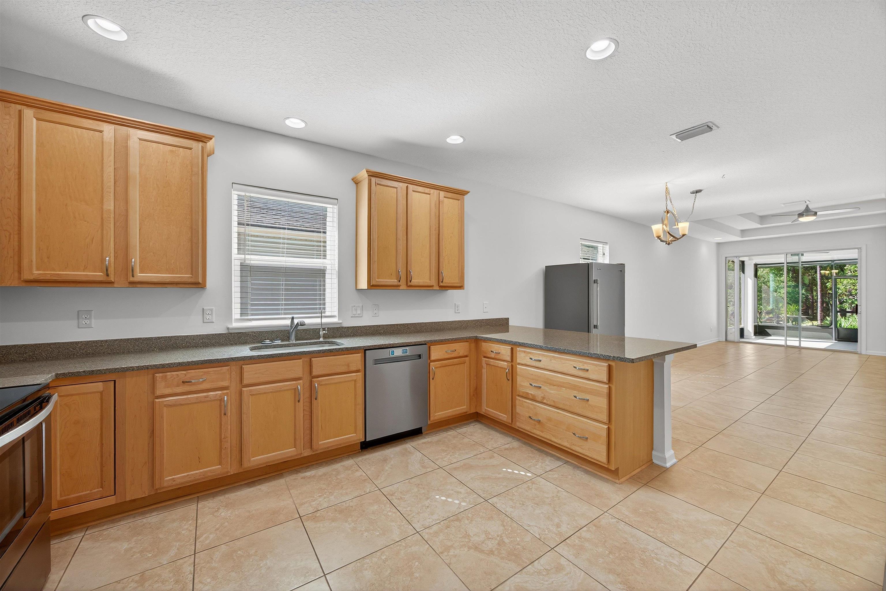 Image 14 of 30 For 415 Balearics Drive