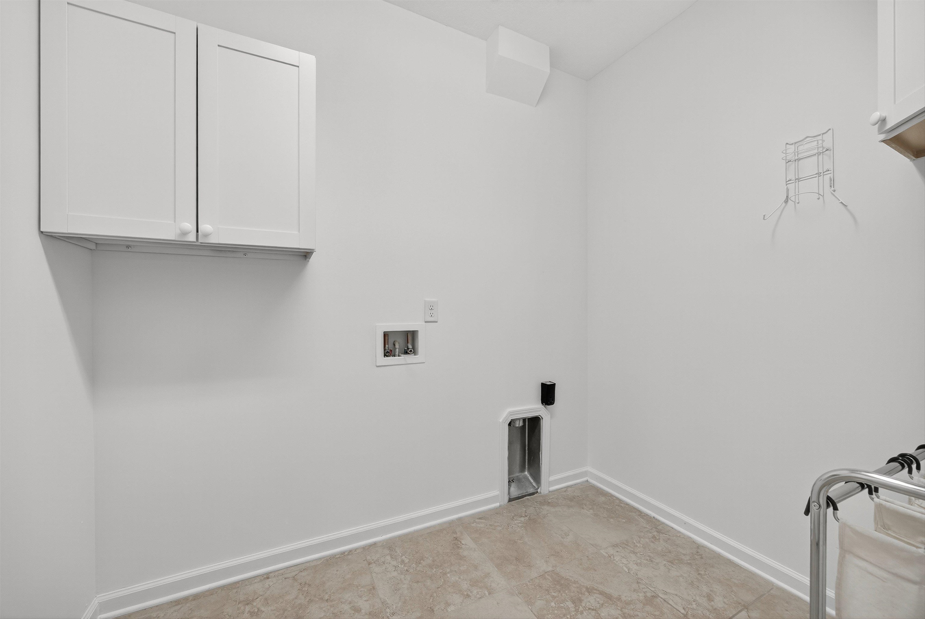 Image 25 of 30 For 415 Balearics Drive