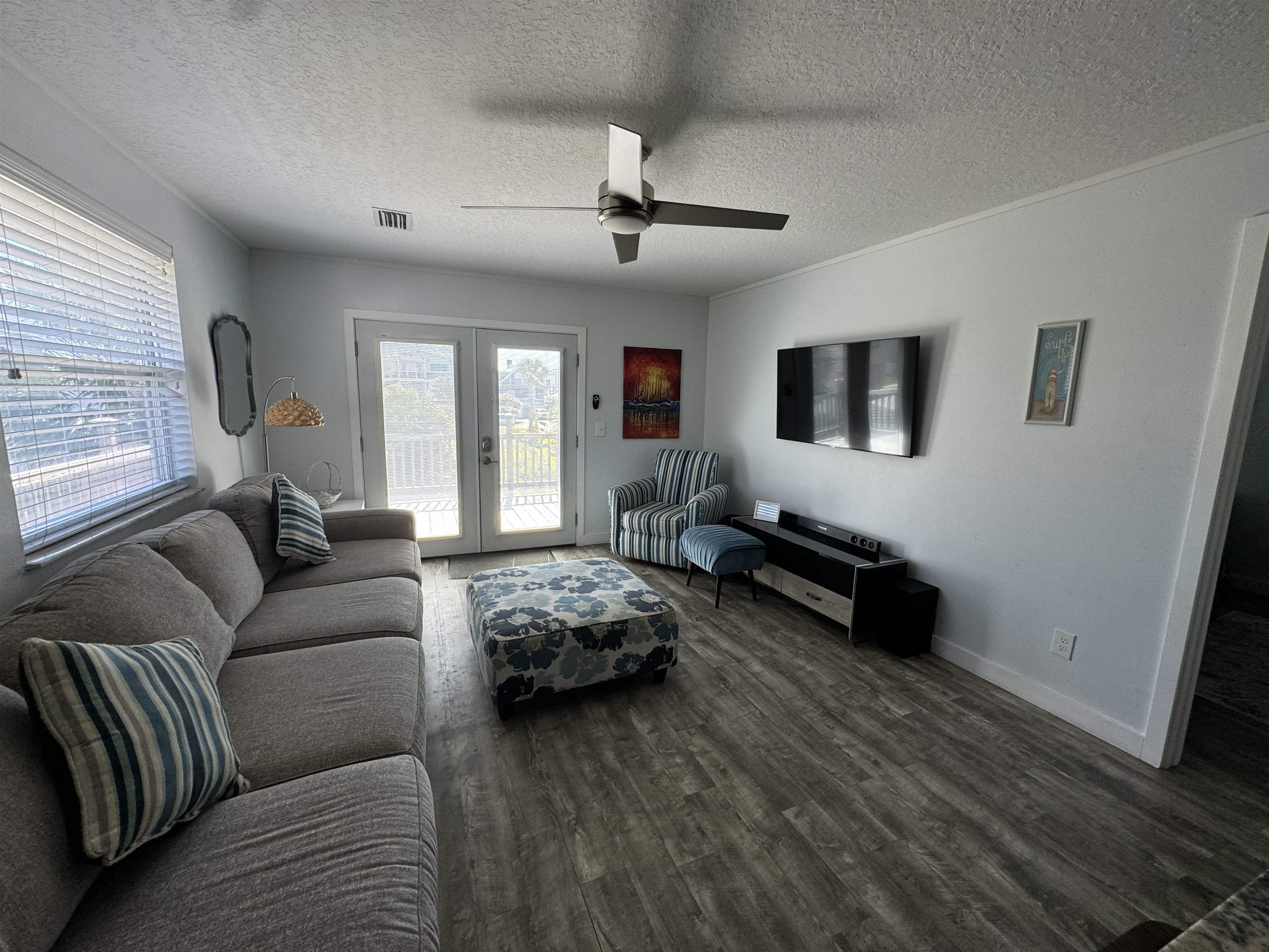 Image 6 of 37 For 25 Corunna St