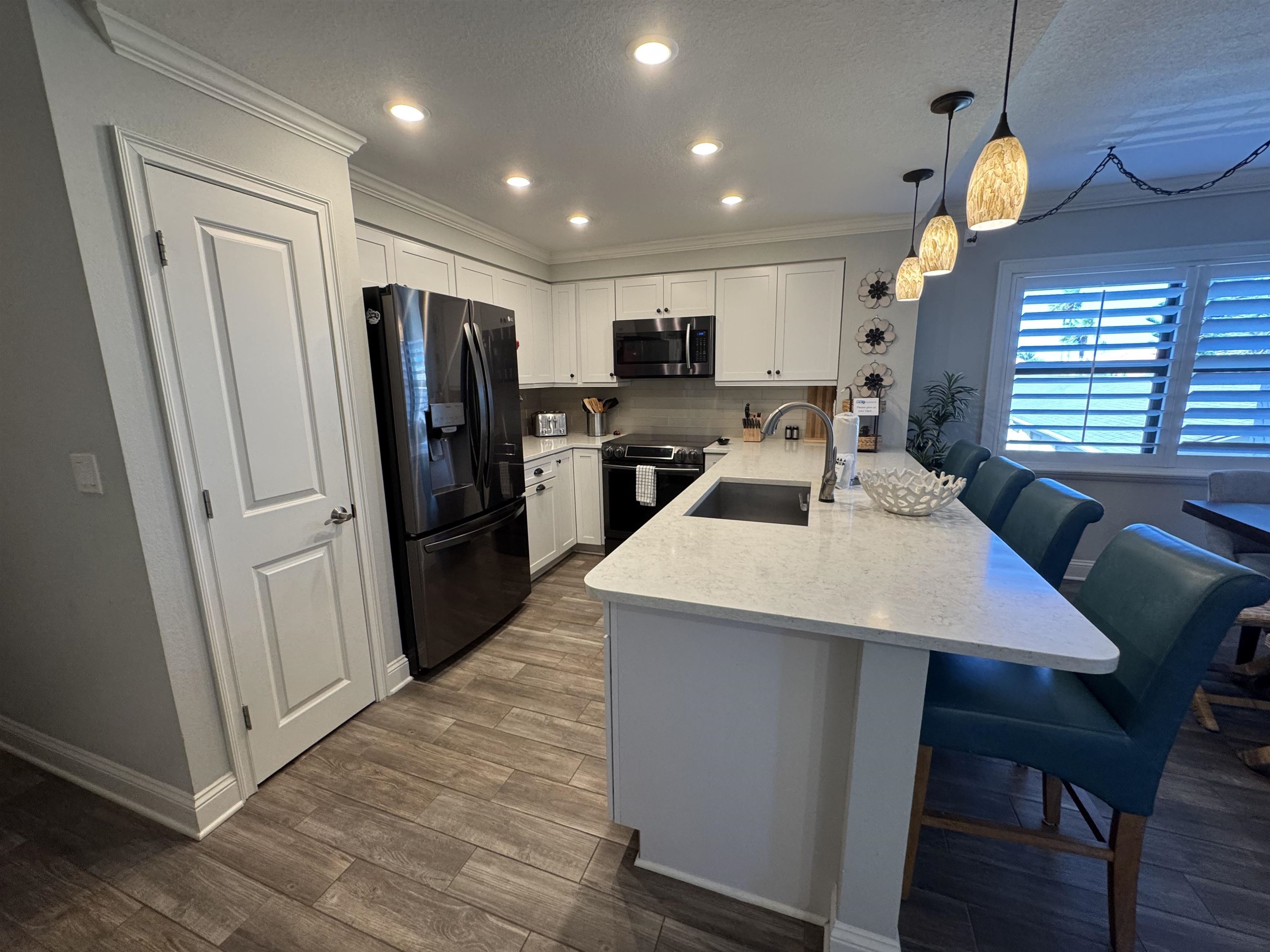 Image 13 of 27 For 201 Pacifica Vista Way