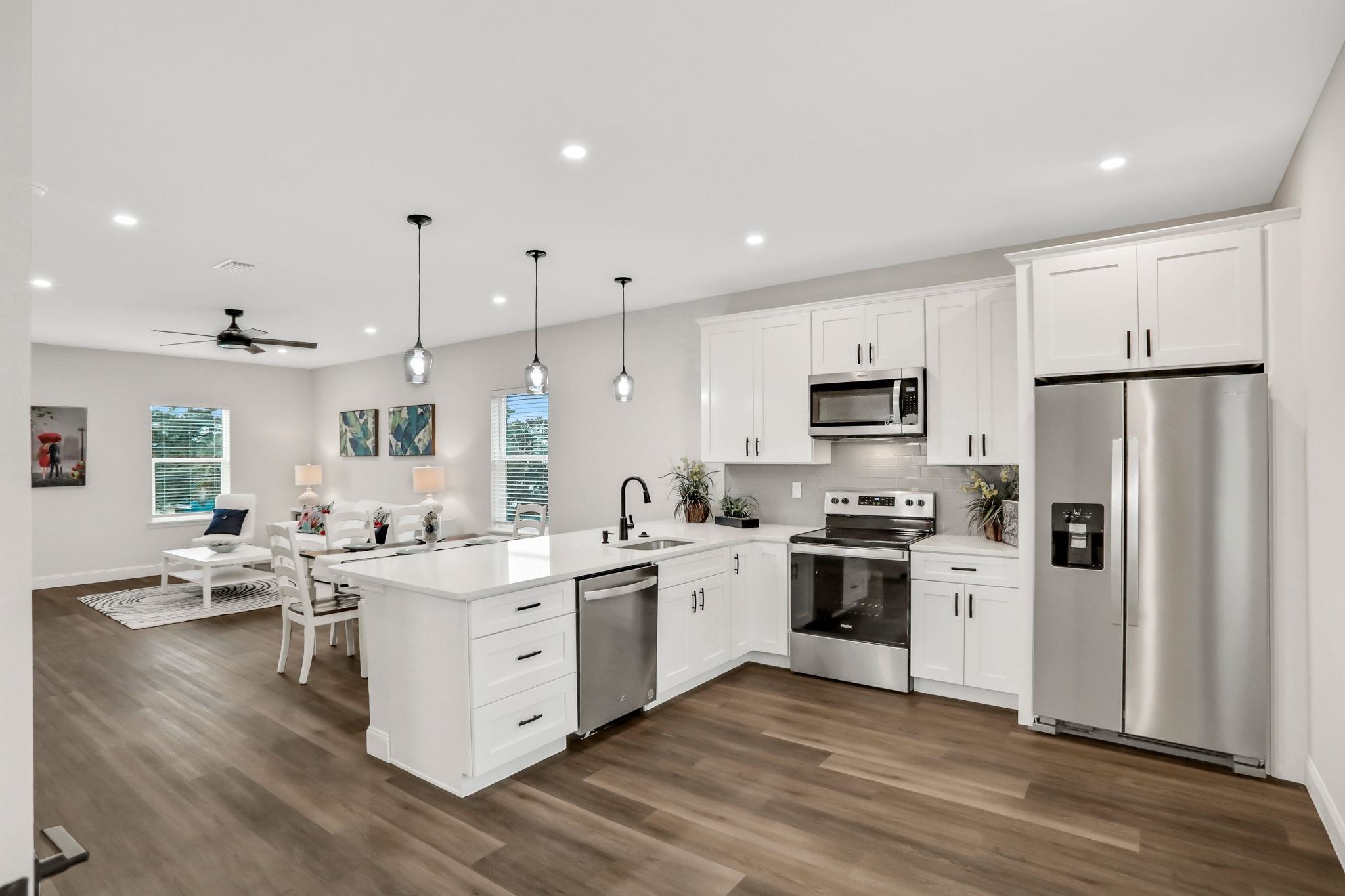 Image 13 of 50 For 524 Arricola Ave