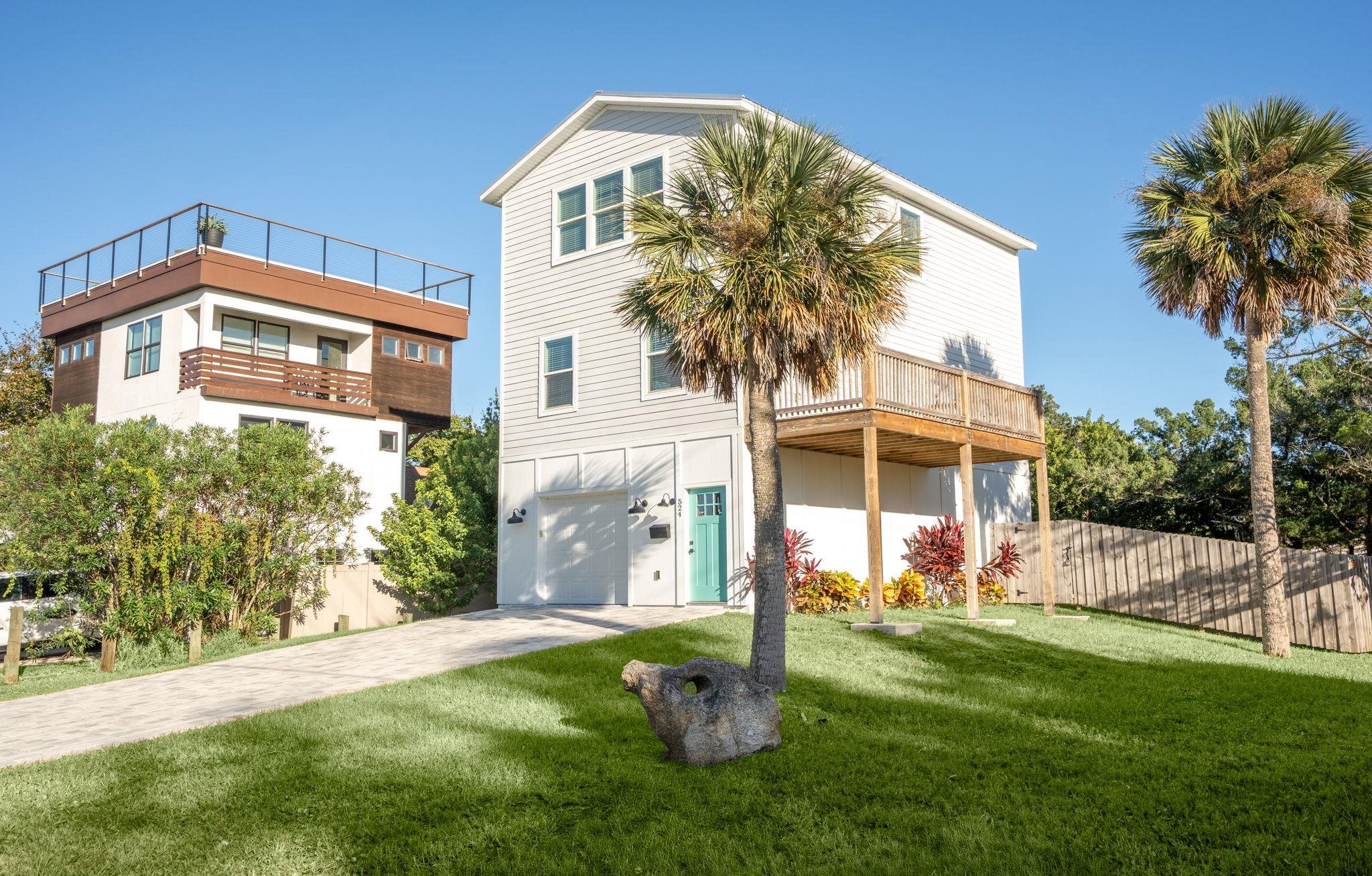 Image 2 of 50 For 524 Arricola Ave