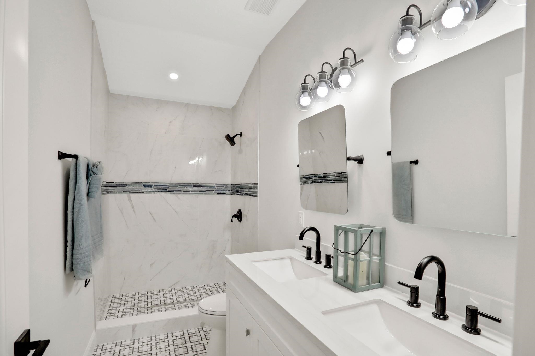 Image 24 of 50 For 524 Arricola Ave