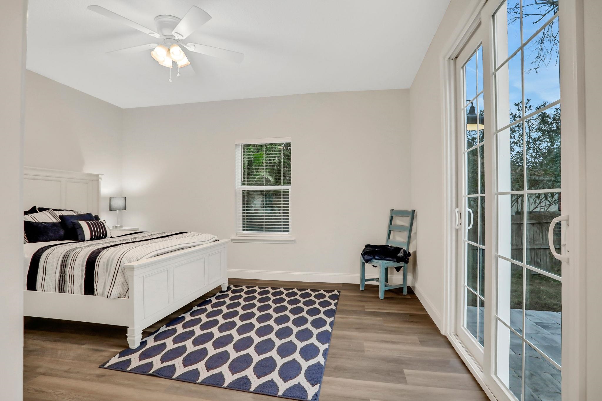 Image 29 of 50 For 524 Arricola Ave