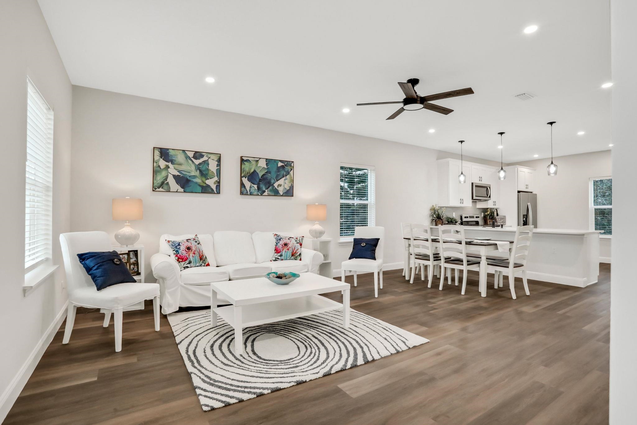 Image 4 of 50 For 524 Arricola Ave