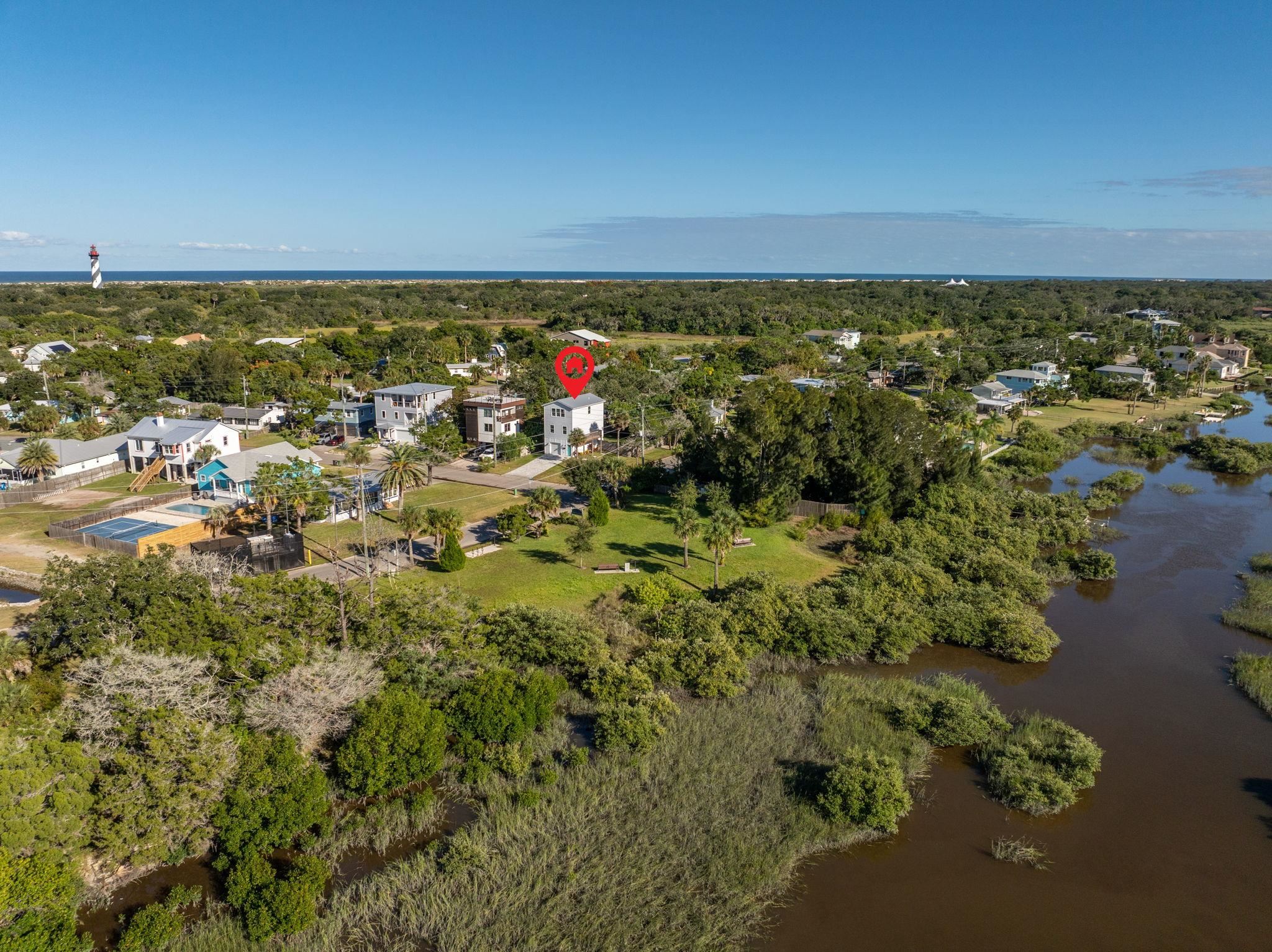 Image 42 of 50 For 524 Arricola Ave