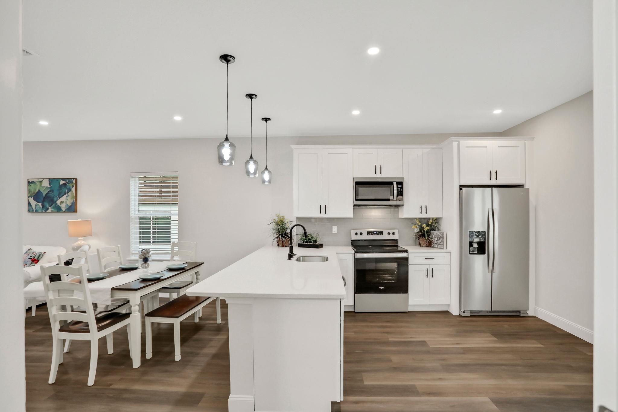 Image 9 of 50 For 524 Arricola Ave