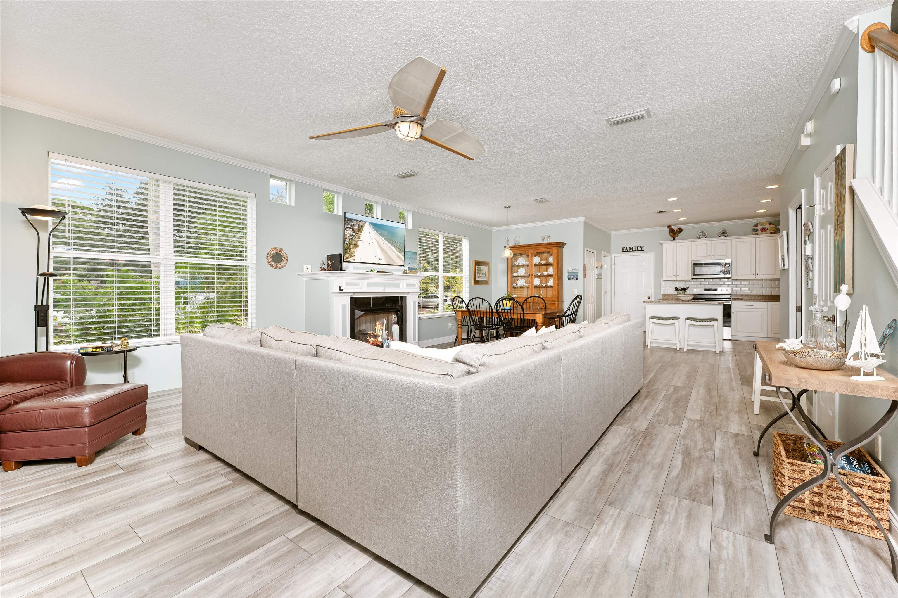 Image 9 of 72 For 2500 Hydrangea St