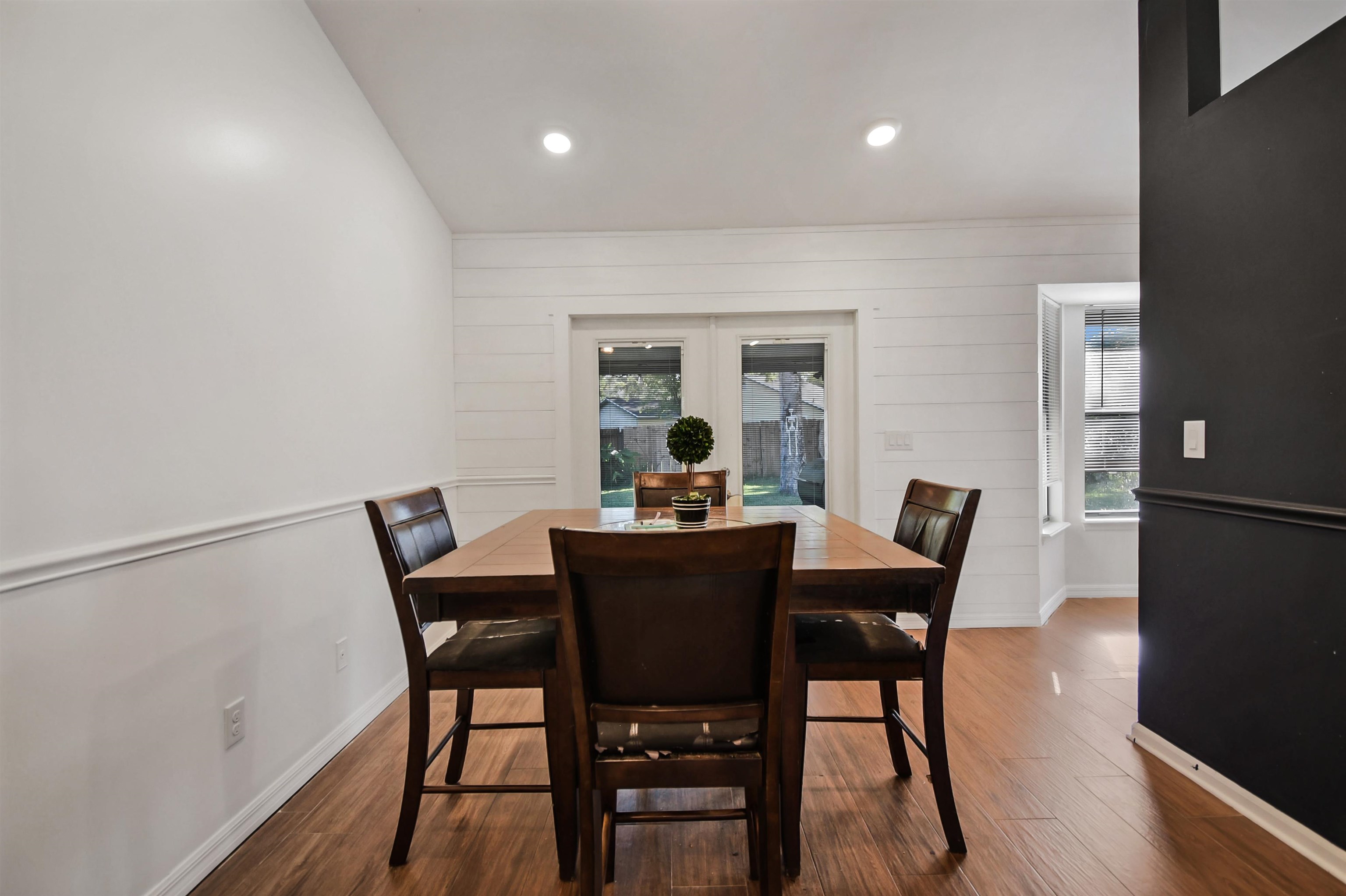 Image 10 of 18 For 1817 Sherwood Drive