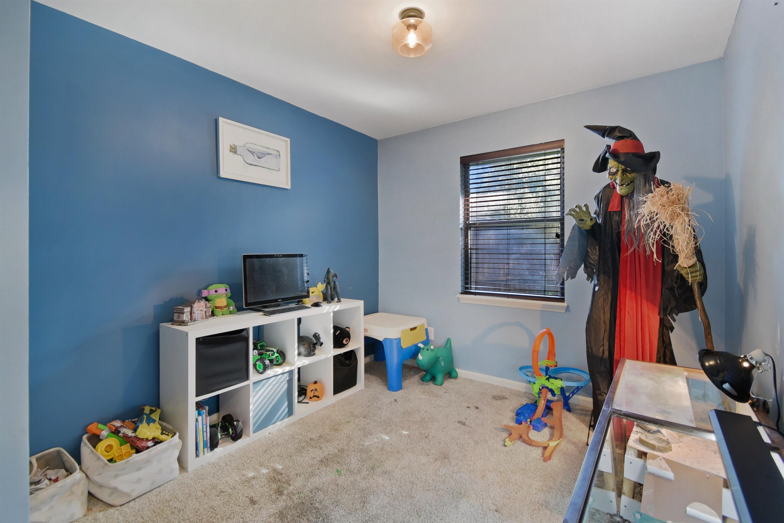 Image 16 of 18 For 1817 Sherwood Drive