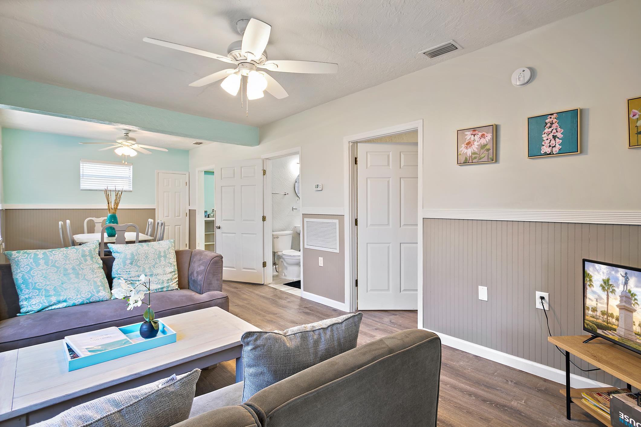 Image 19 of 49 For 56 Grove Avenue