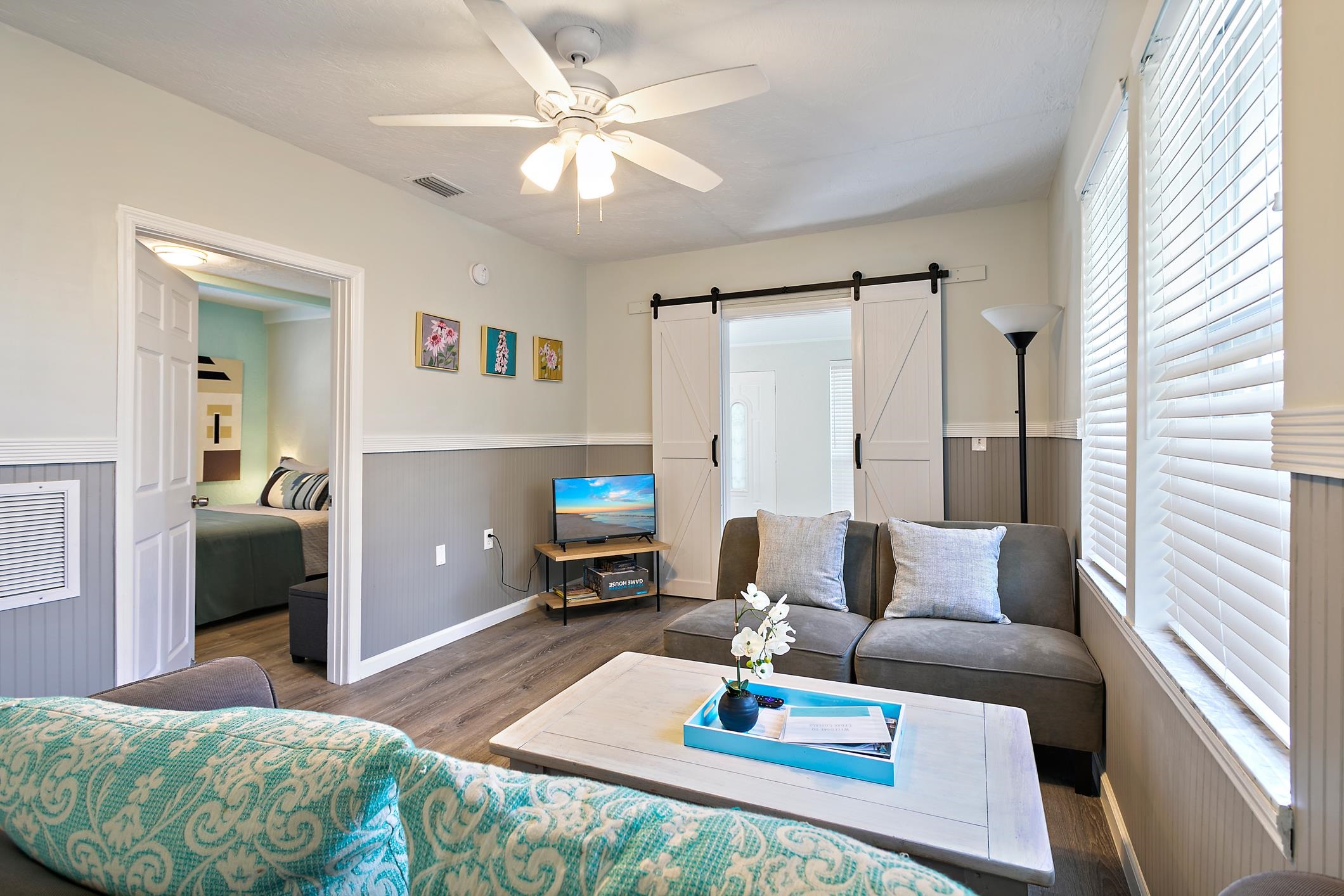 Image 22 of 49 For 56 Grove Avenue