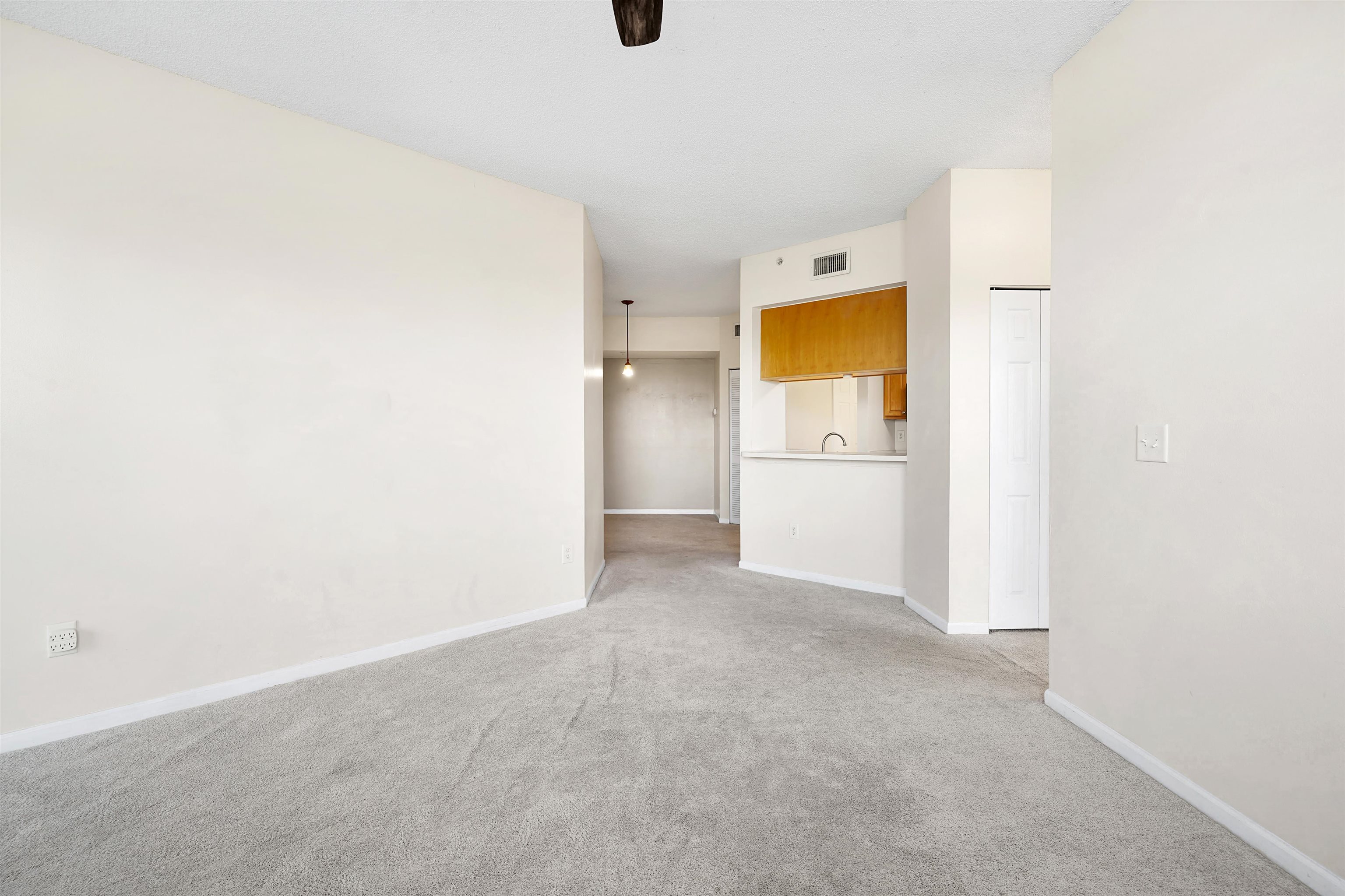 Image 11 of 38 For 1050 Bella Vista Blvd  308