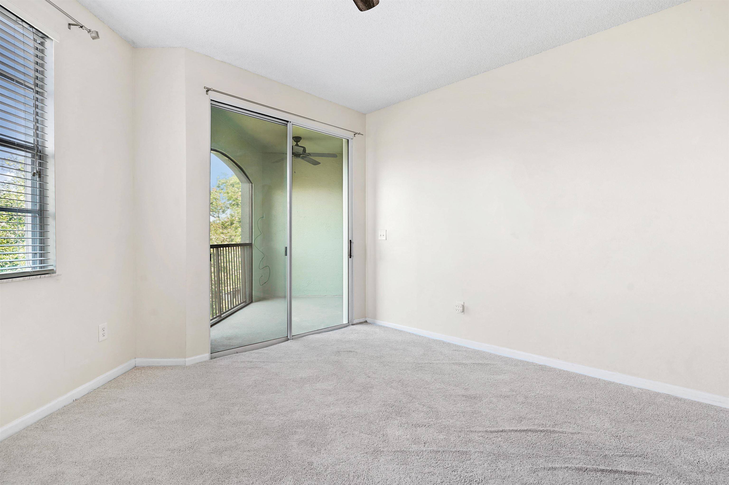Image 18 of 38 For 1050 Bella Vista Blvd  308