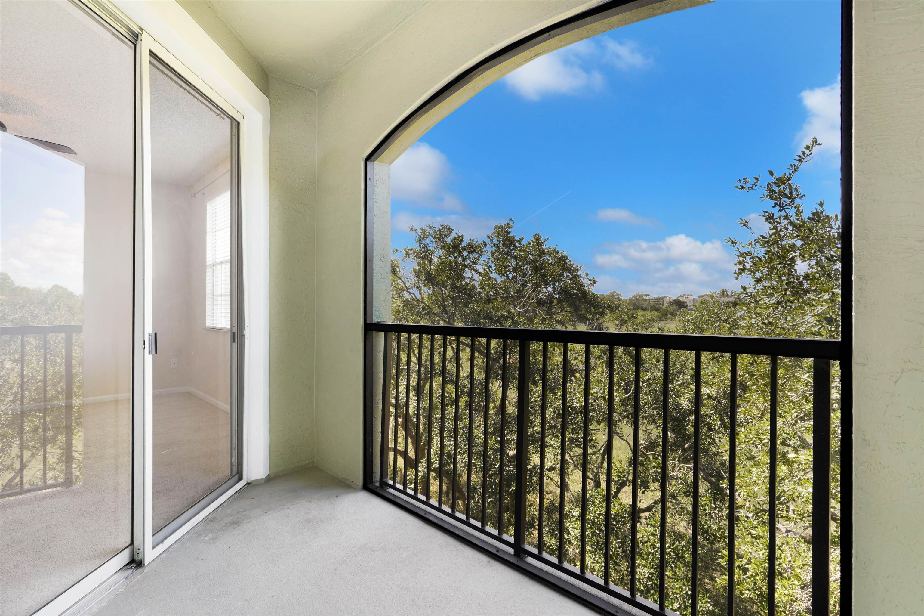 Image 27 of 38 For 1050 Bella Vista Blvd  308