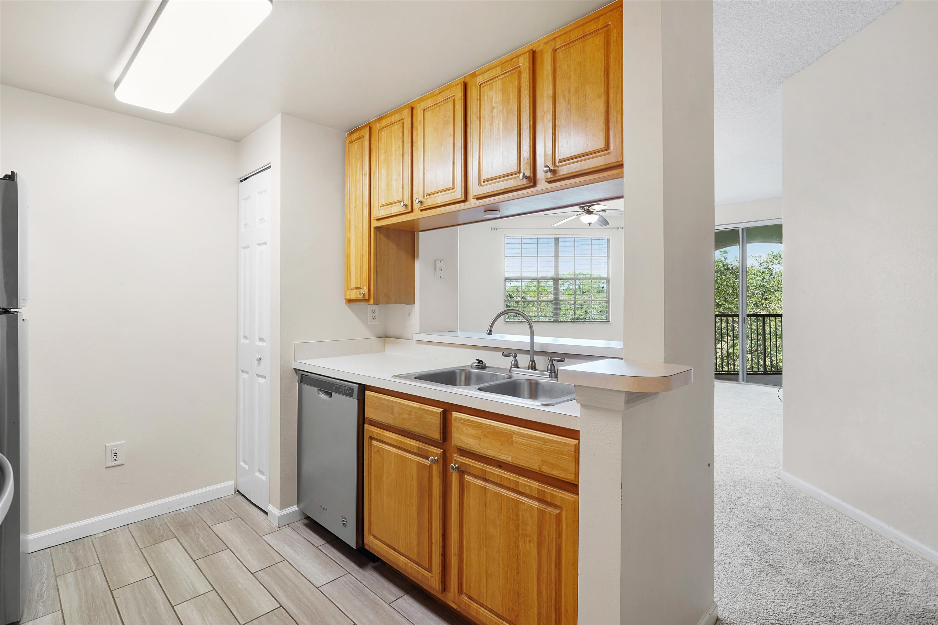 Image 4 of 38 For 1050 Bella Vista Blvd  308