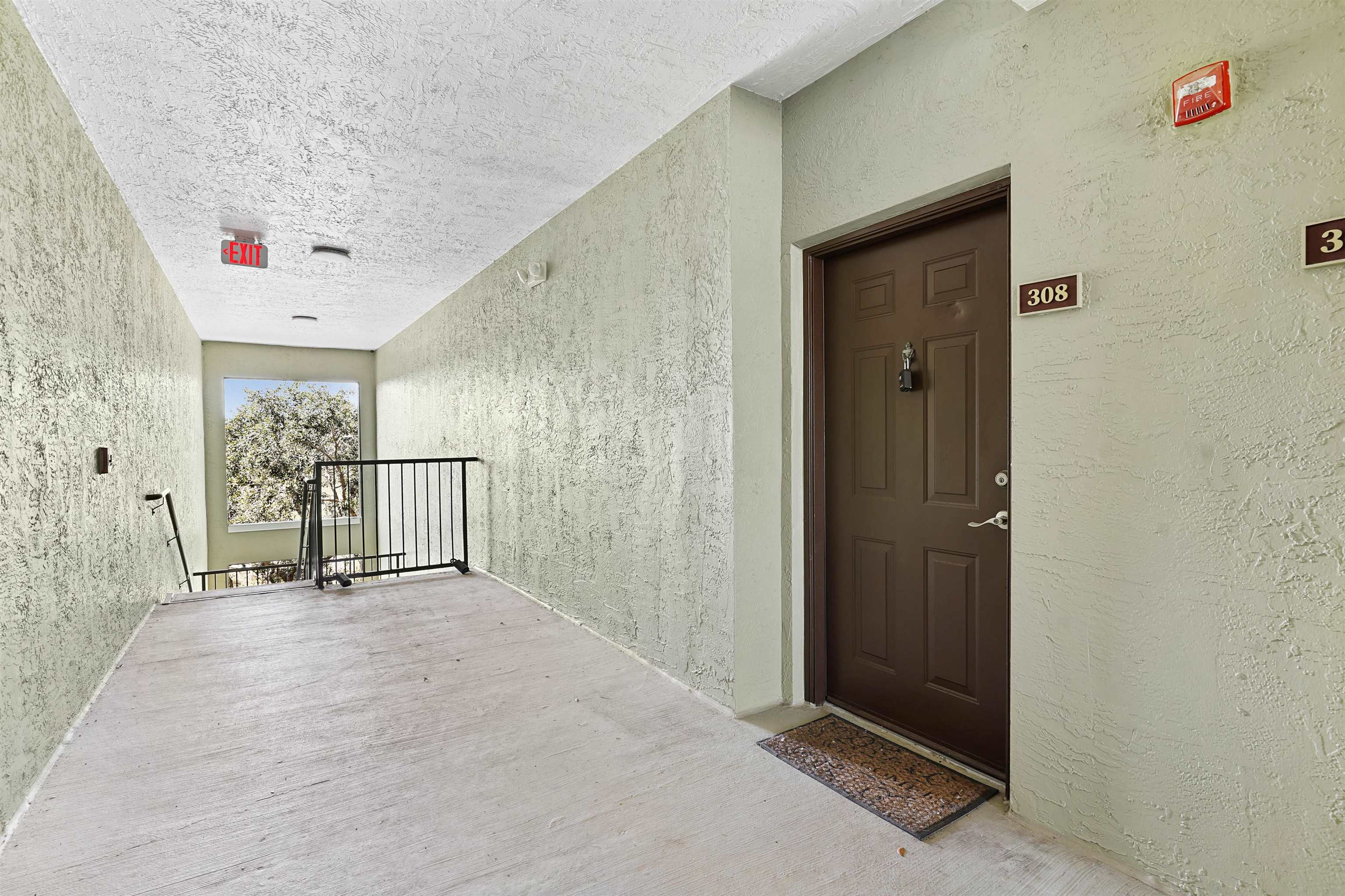 Image 6 of 38 For 1050 Bella Vista Blvd  308