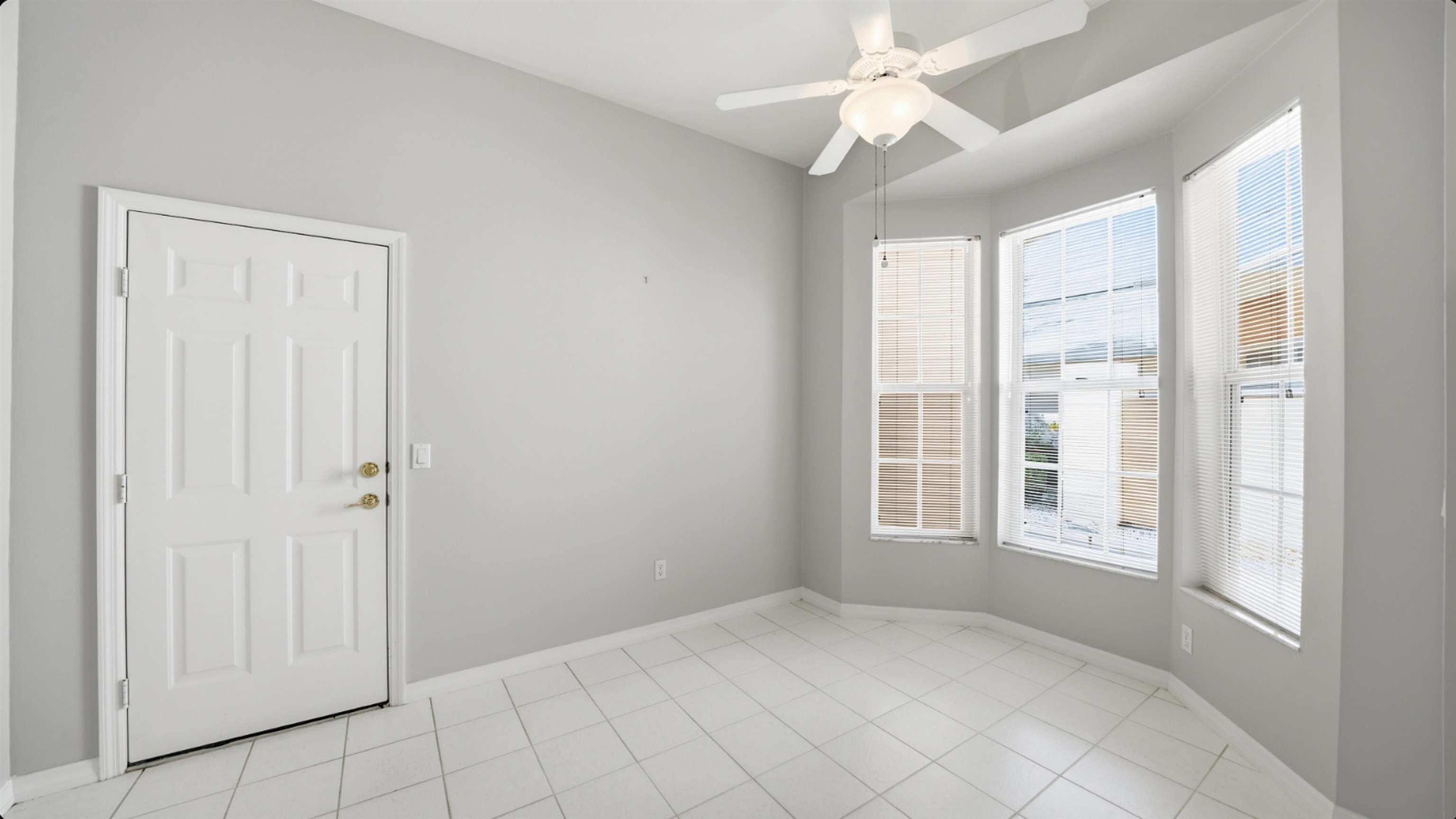 Image 11 of 61 For 1176 Athlone Way