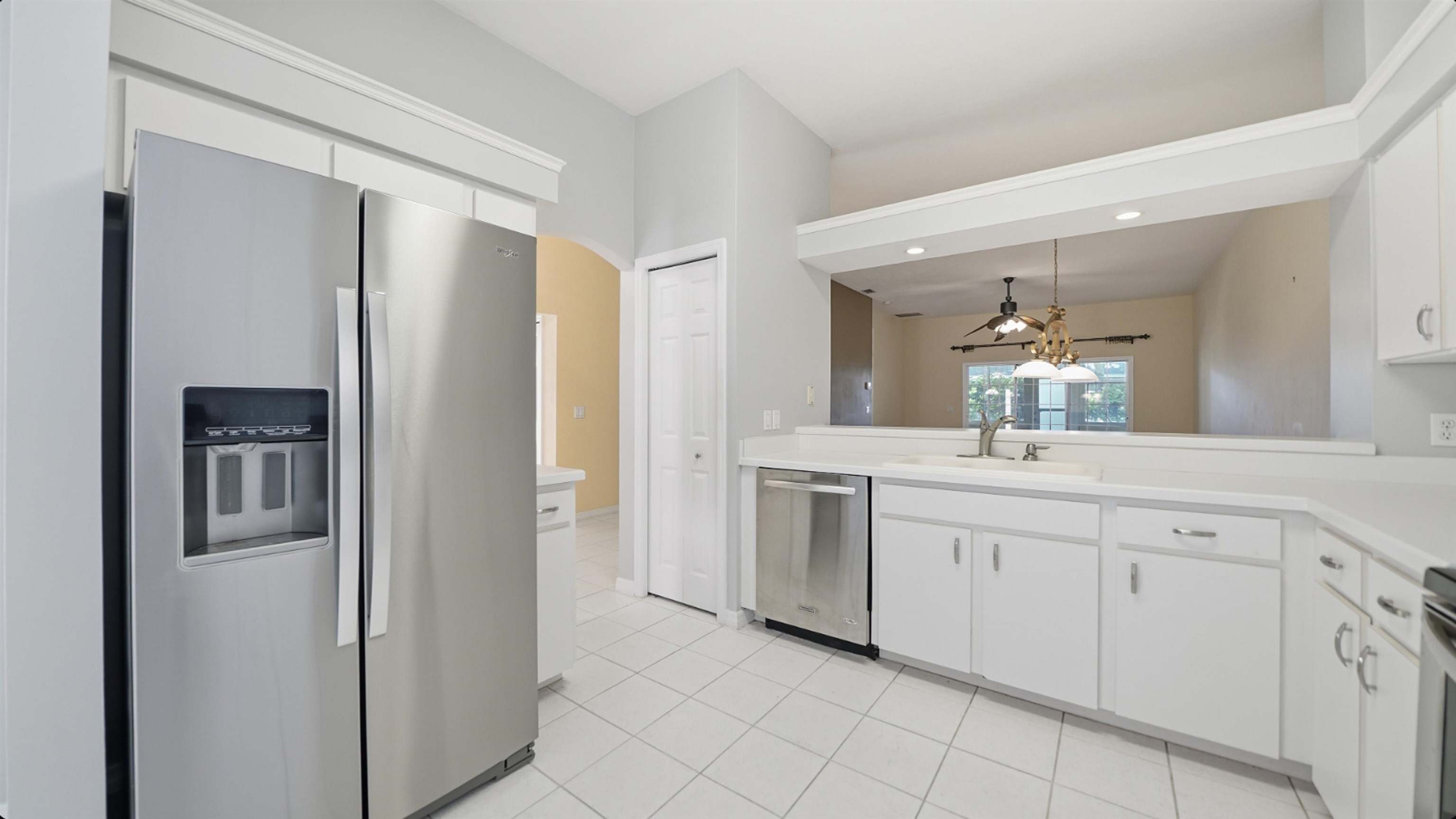 Image 13 of 61 For 1176 Athlone Way