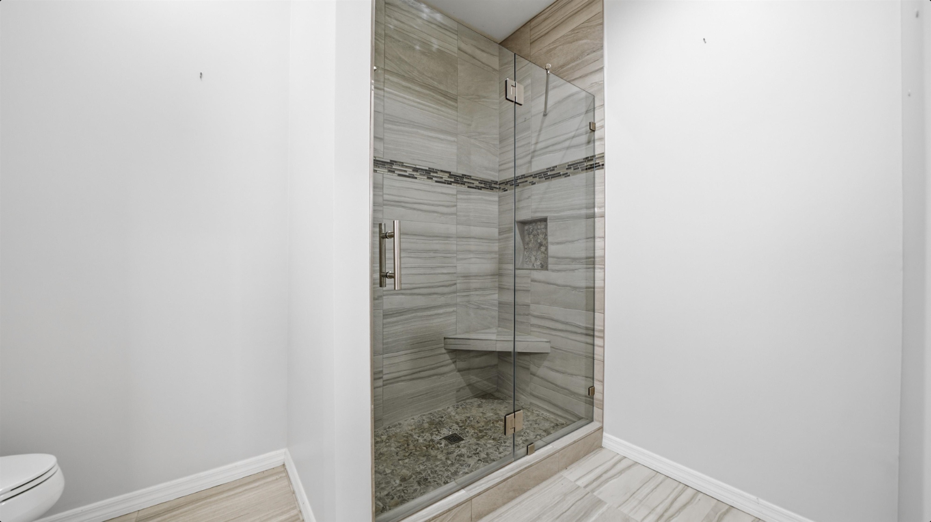 Image 23 of 61 For 1176 Athlone Way