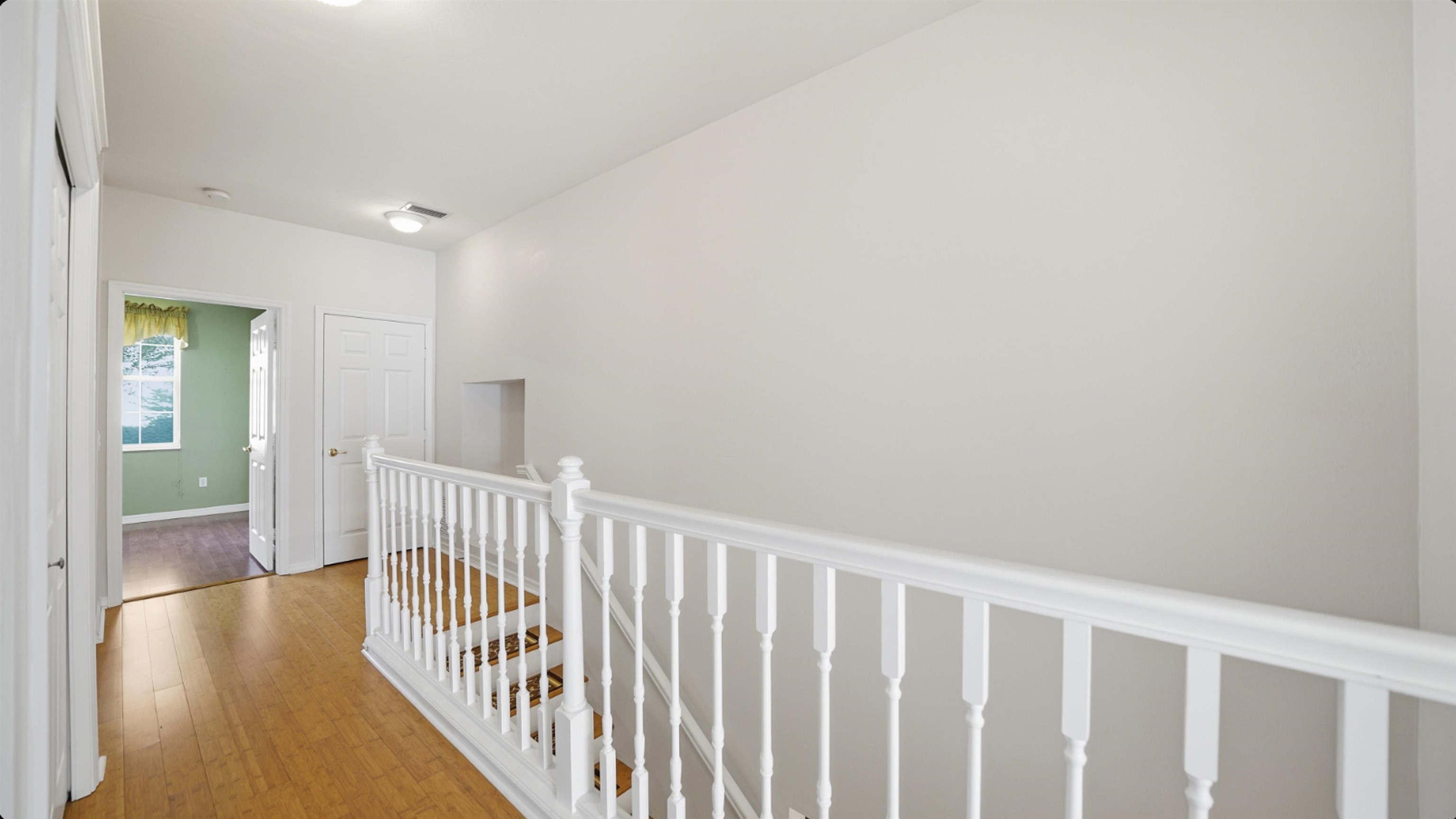 Image 35 of 61 For 1176 Athlone Way