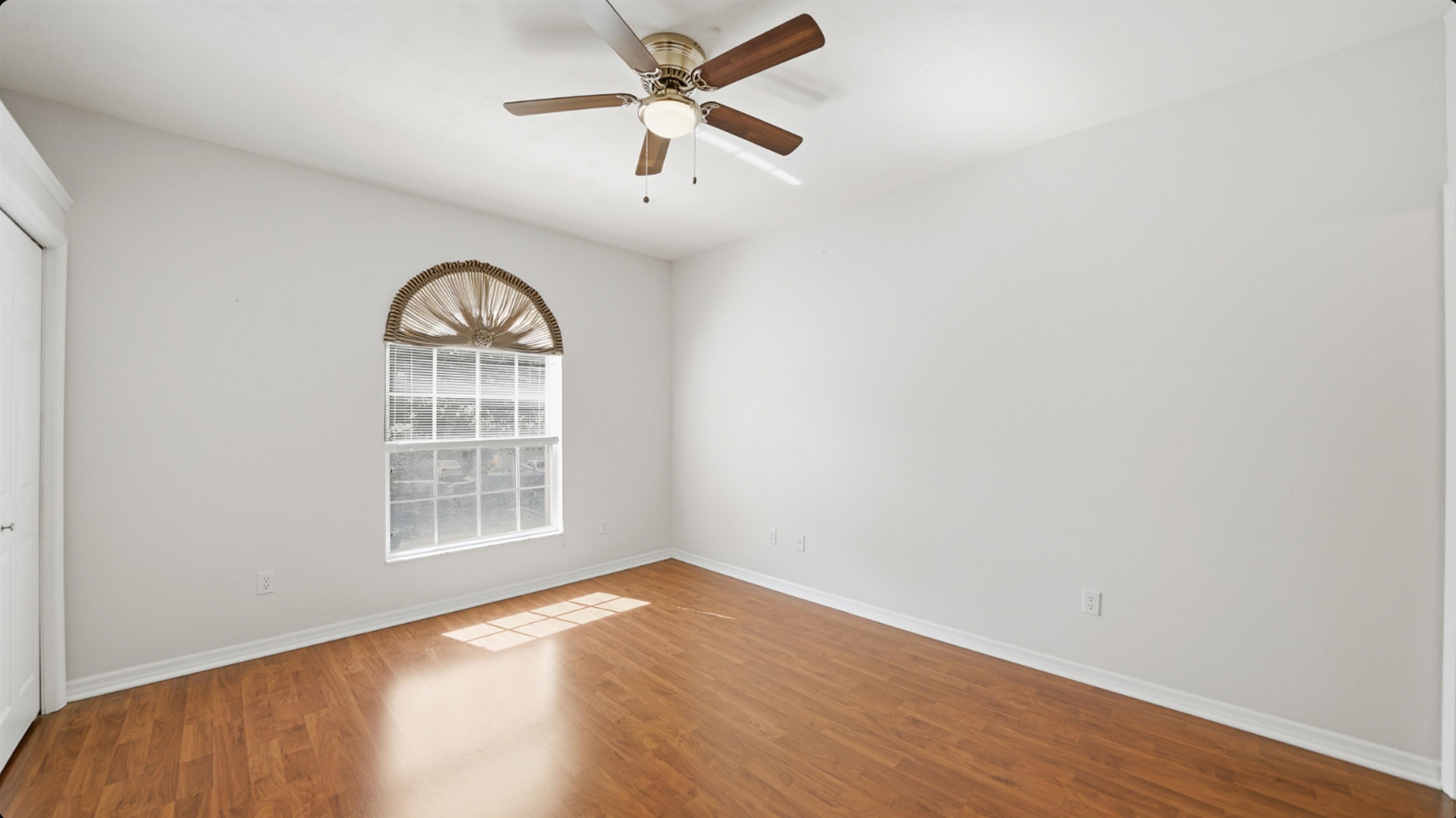 Image 37 of 61 For 1176 Athlone Way