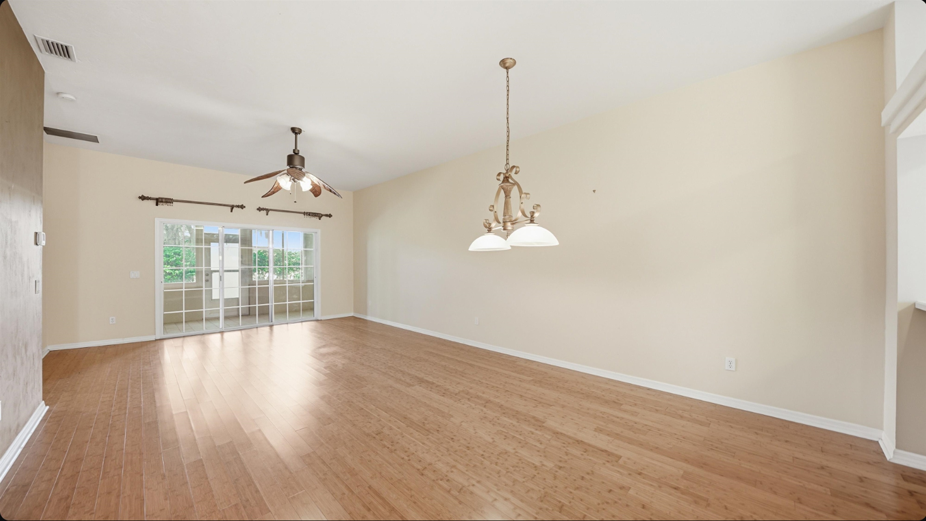 Image 4 of 61 For 1176 Athlone Way