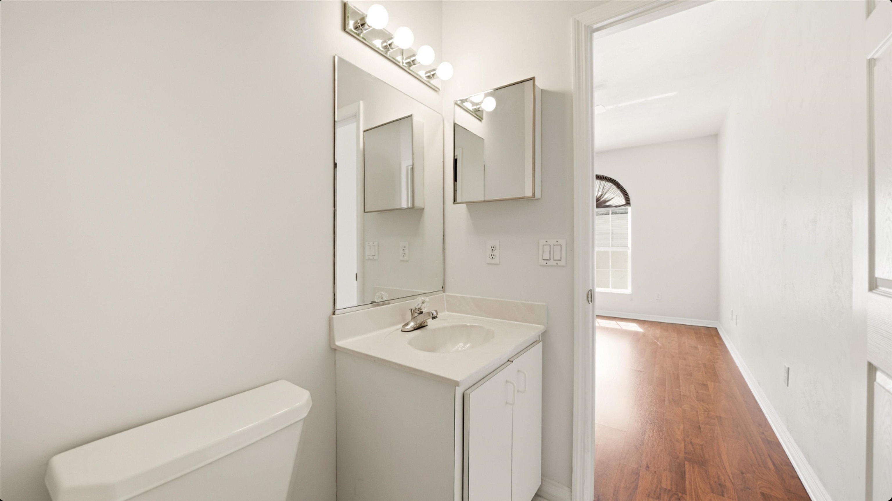 Image 40 of 61 For 1176 Athlone Way