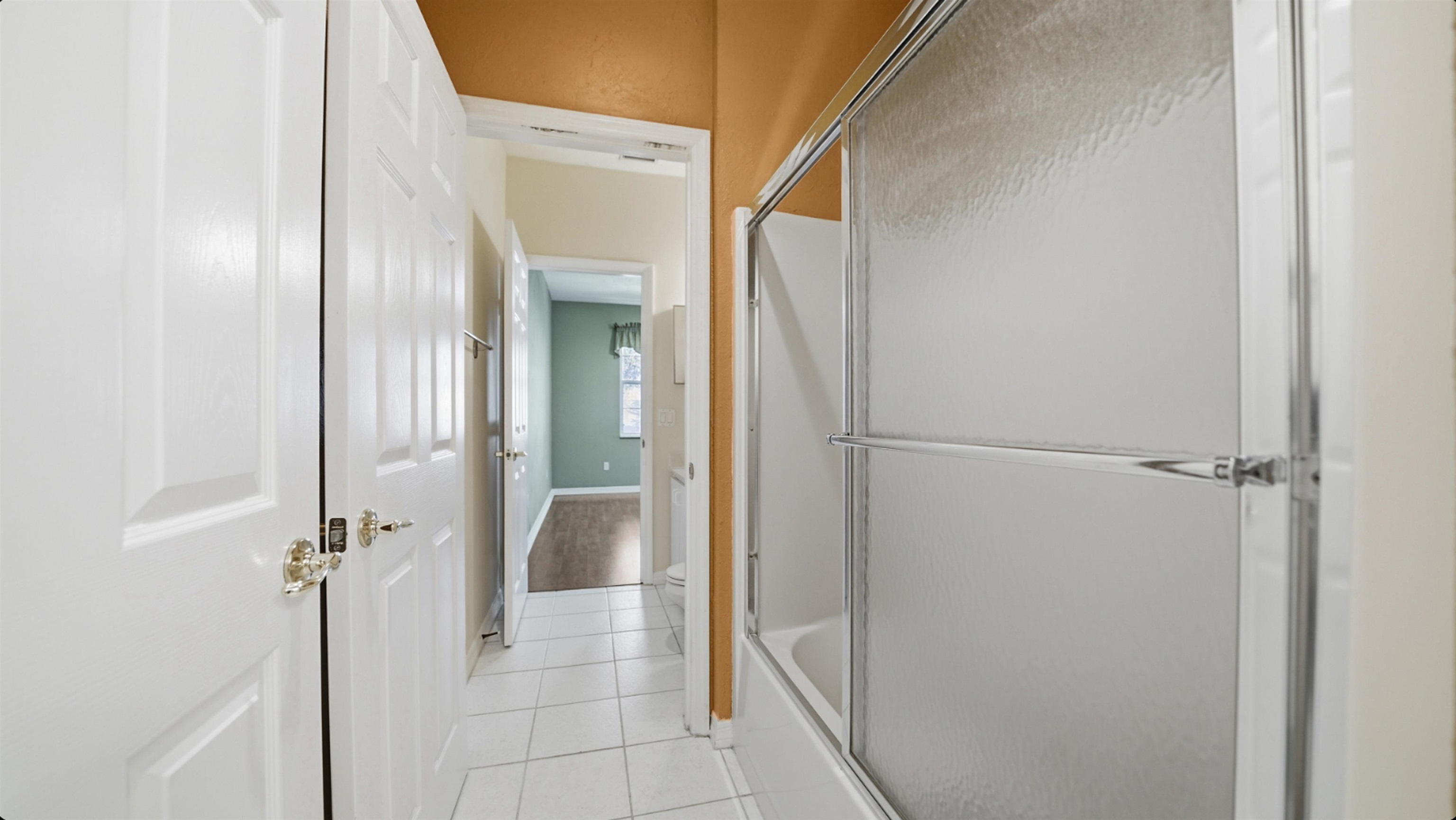 Image 42 of 61 For 1176 Athlone Way