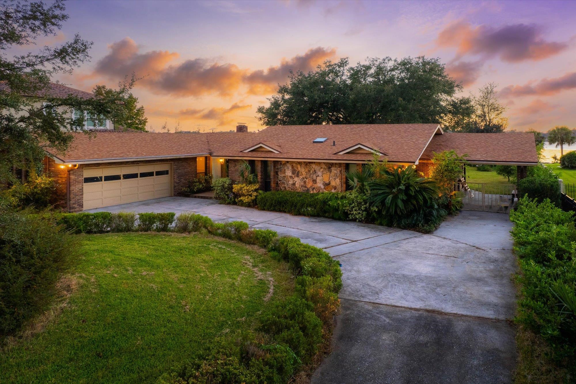 Image 2 of 78 For 500 Broward Rd
