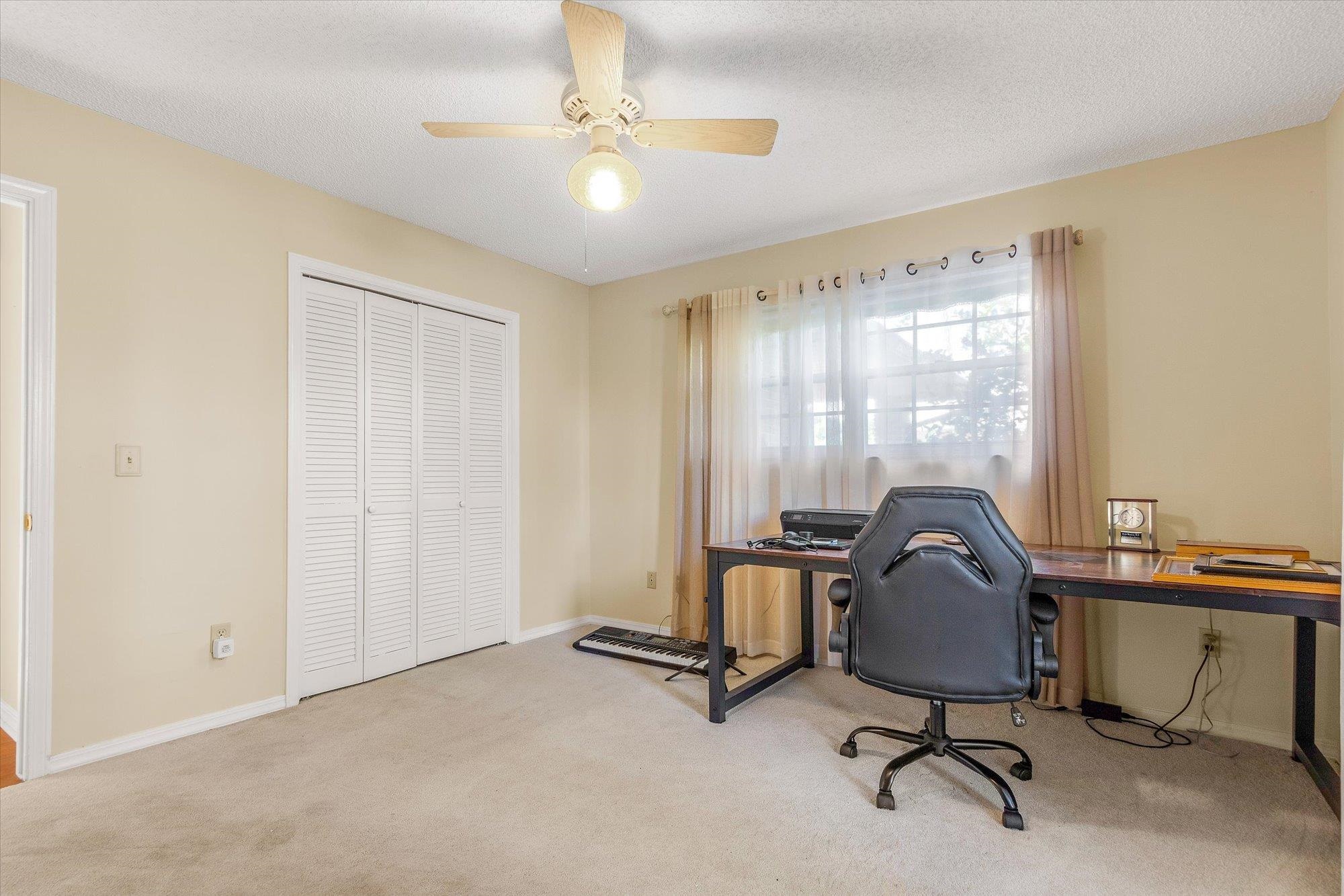 Image 24 of 78 For 500 Broward Rd
