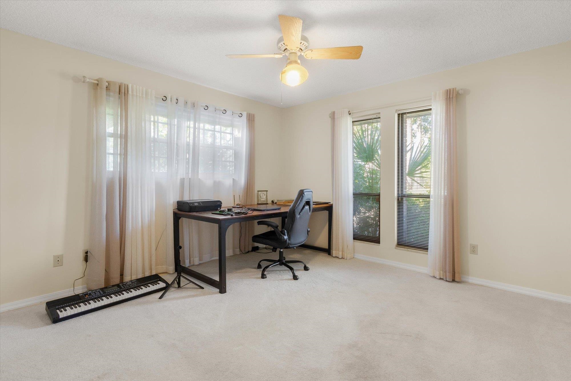 Image 25 of 78 For 500 Broward Rd