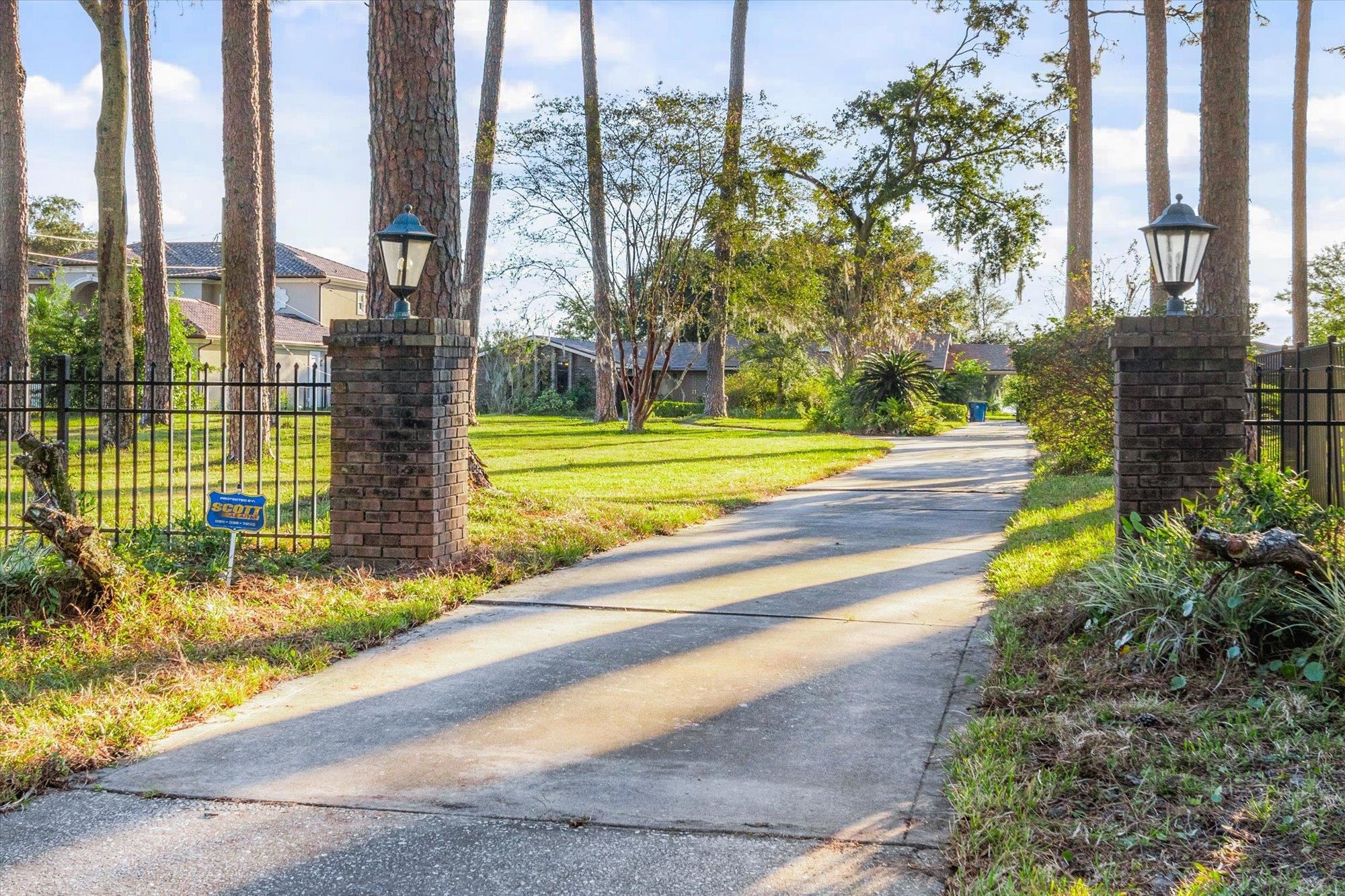 Image 52 of 78 For 500 Broward Rd