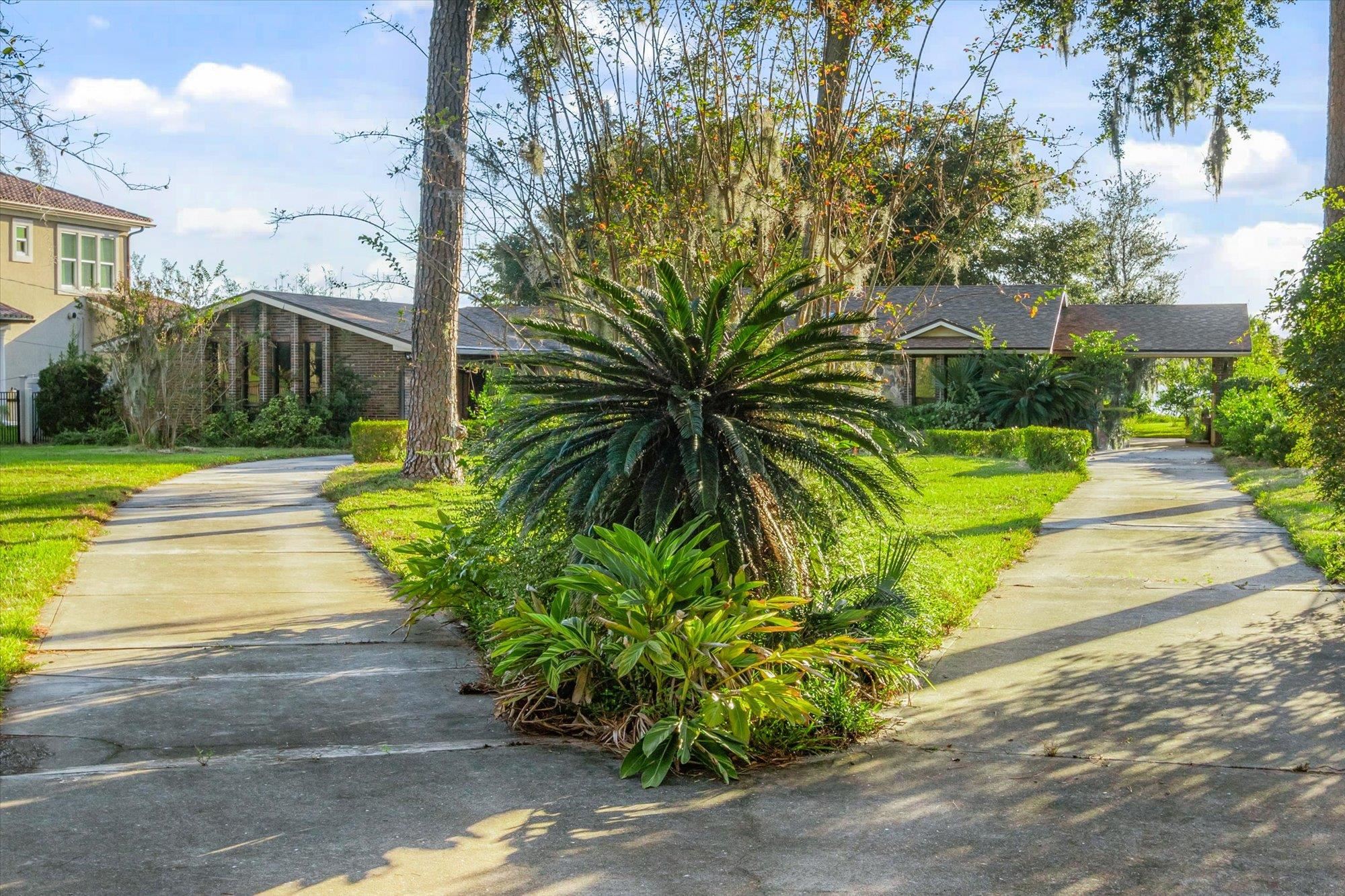 Image 54 of 78 For 500 Broward Rd