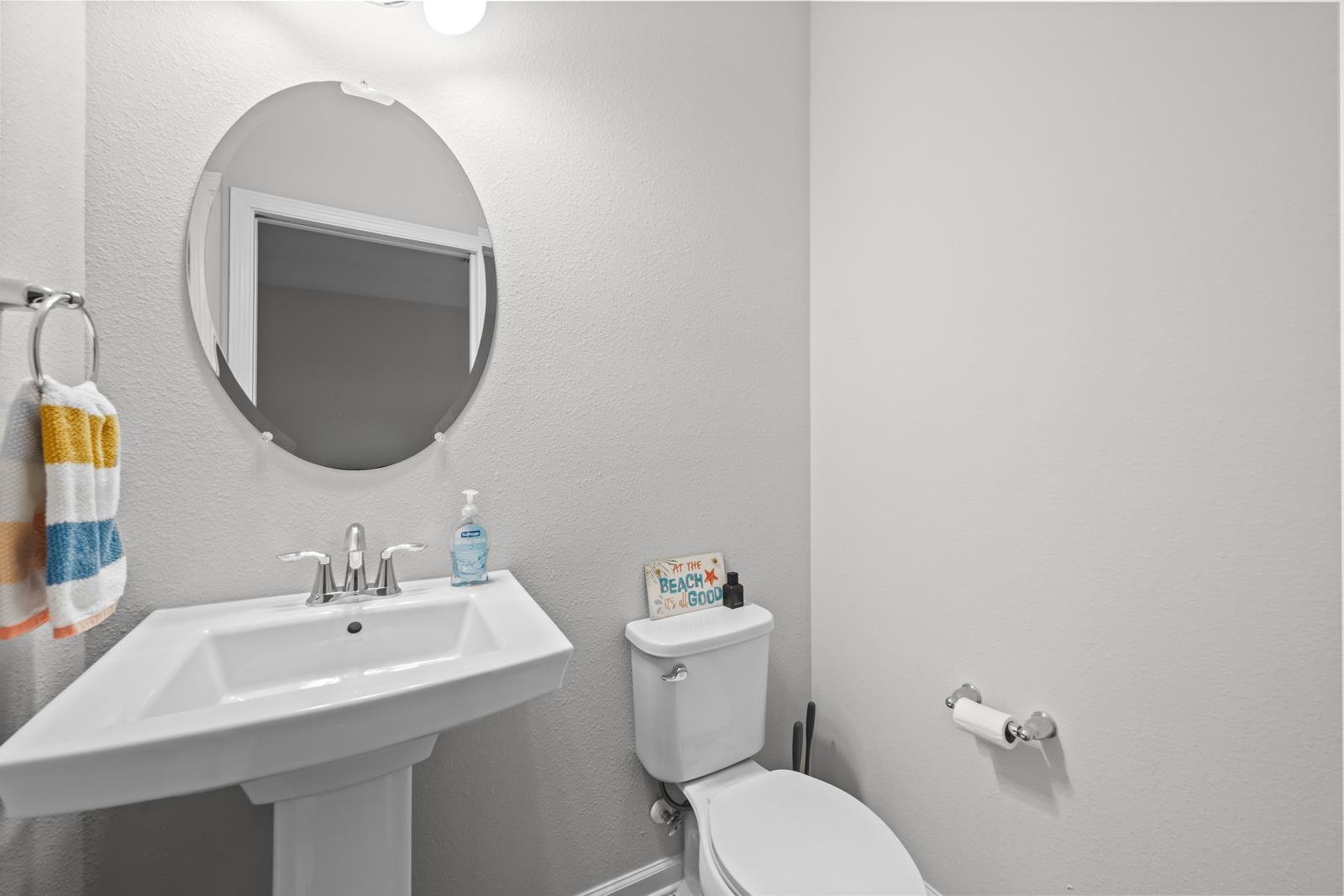 Image 16 of 77 For 189 Leeward Island Drive