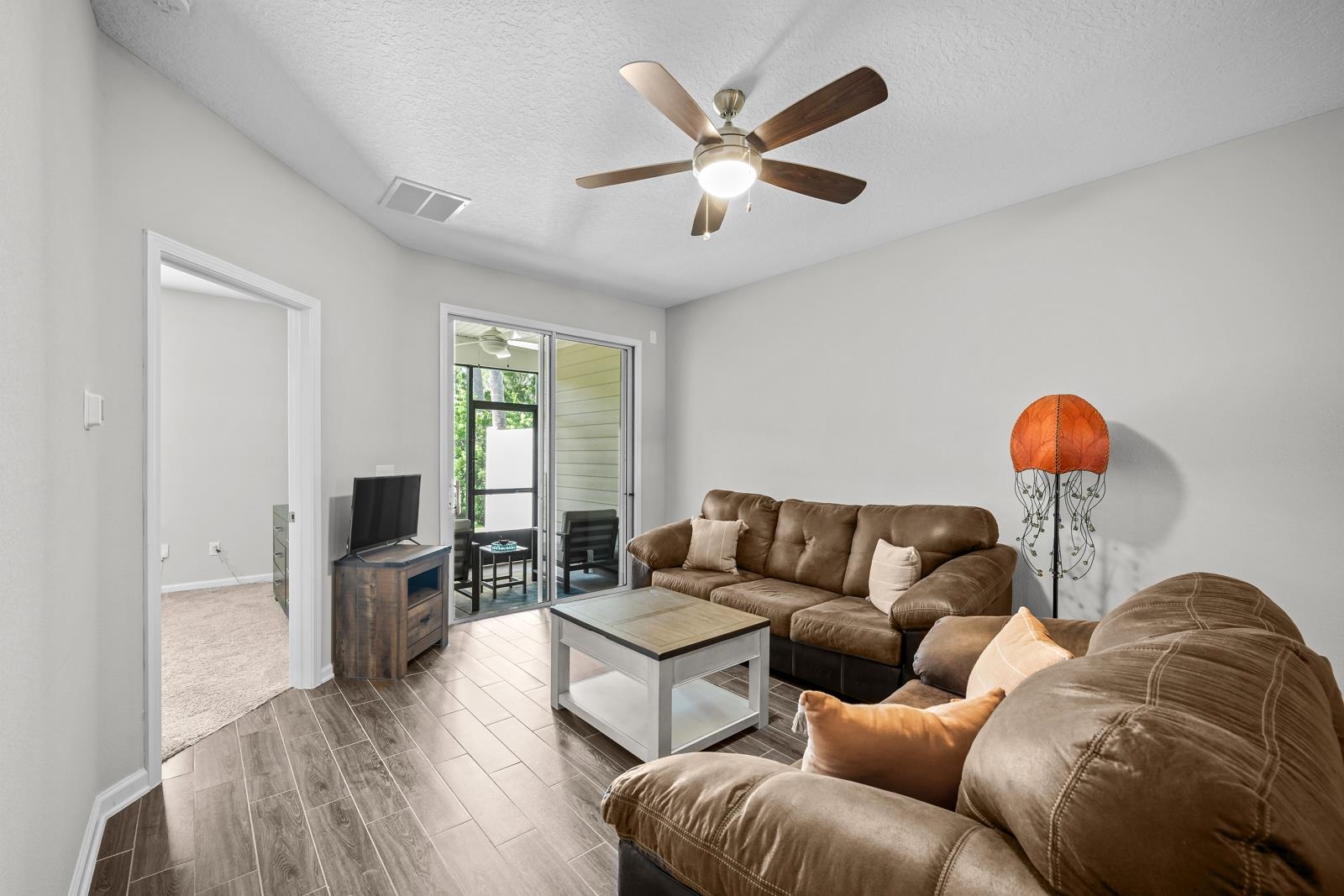 Image 17 of 77 For 189 Leeward Island Drive