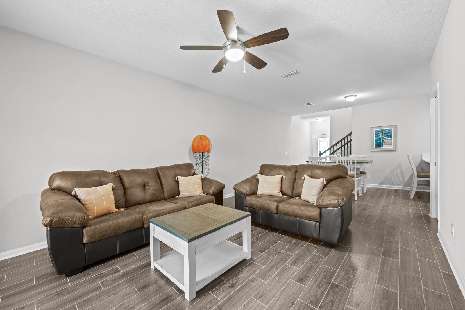 Image 18 of 77 For 189 Leeward Island Drive