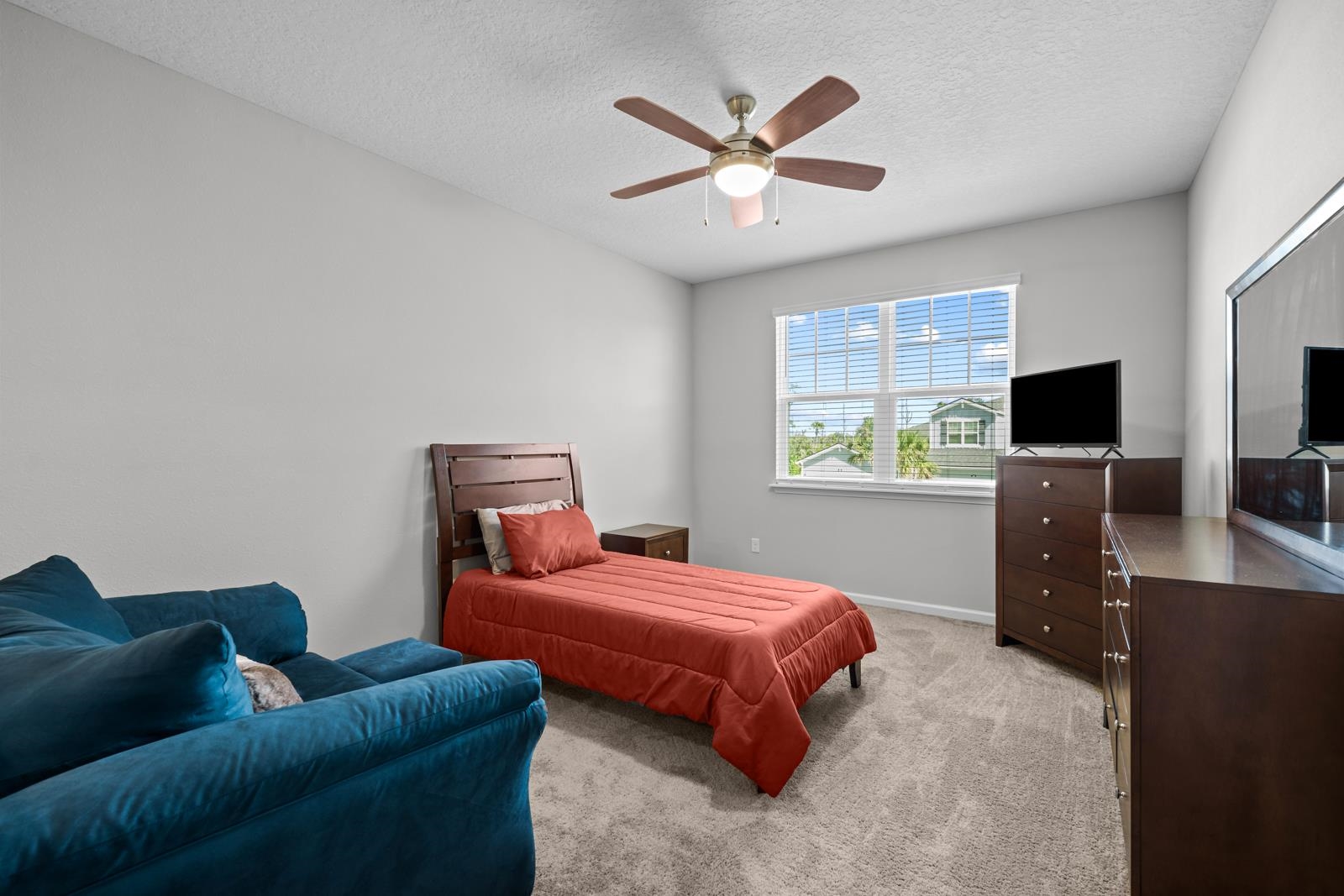 Image 25 of 77 For 189 Leeward Island Drive