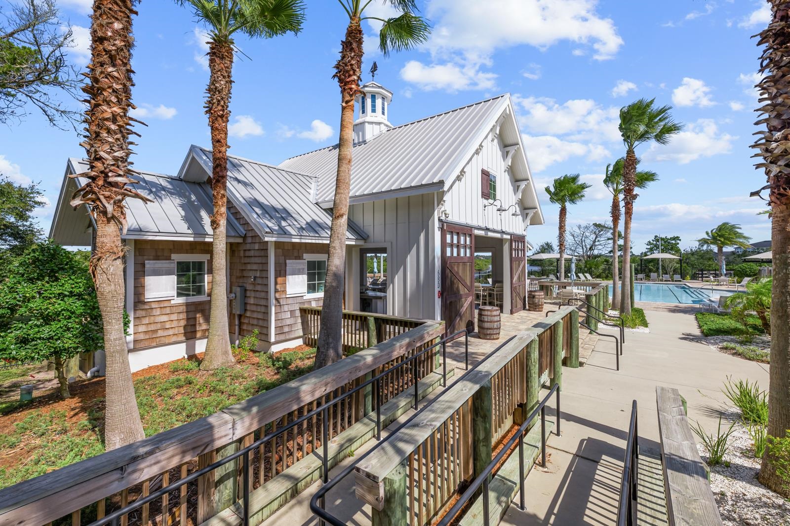 Image 47 of 77 For 189 Leeward Island Drive