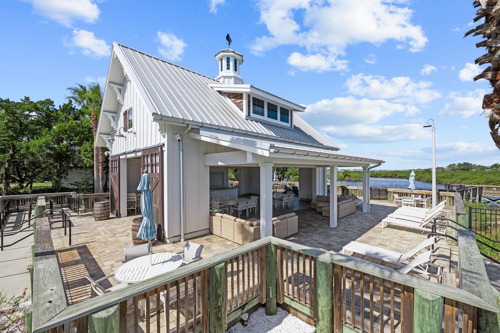 Image 48 of 77 For 189 Leeward Island Drive