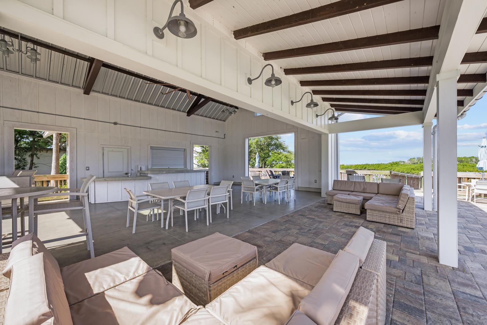 Image 52 of 77 For 189 Leeward Island Drive